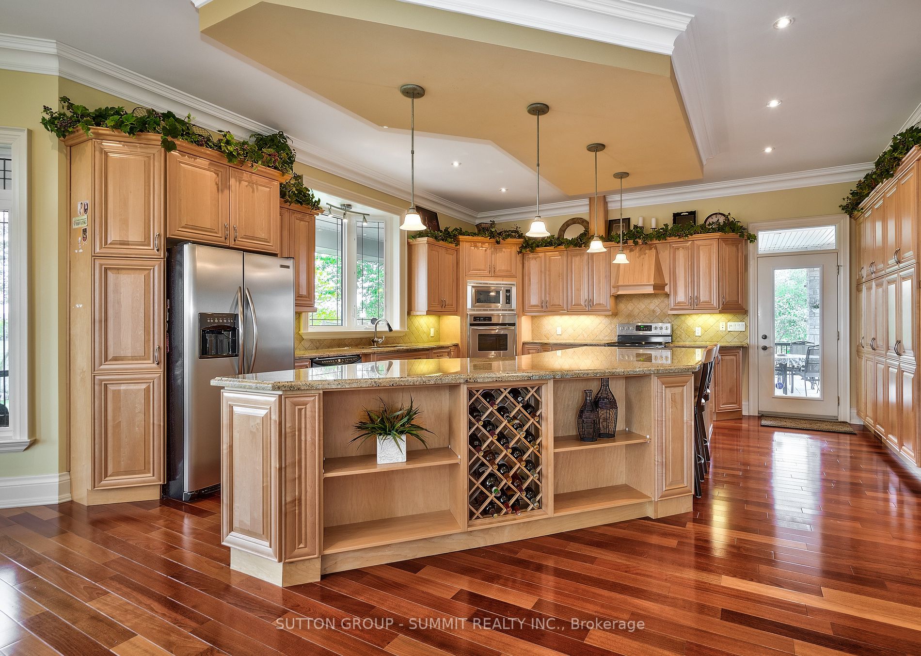 5431 Appleby Line Property Photo 4