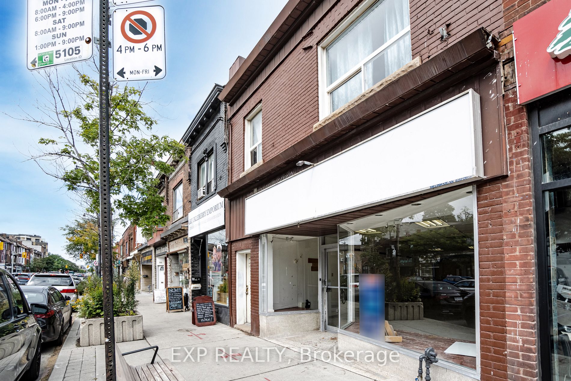 3052 Dundas St W Property Photo 1