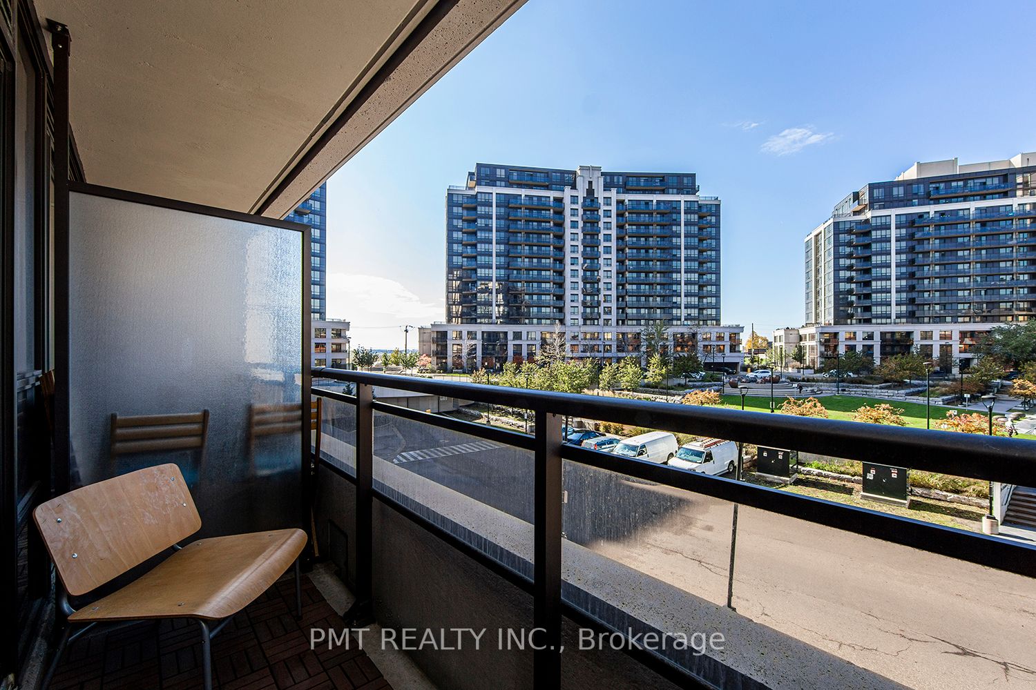 1 De Boers Dr 19 Property Photo 24