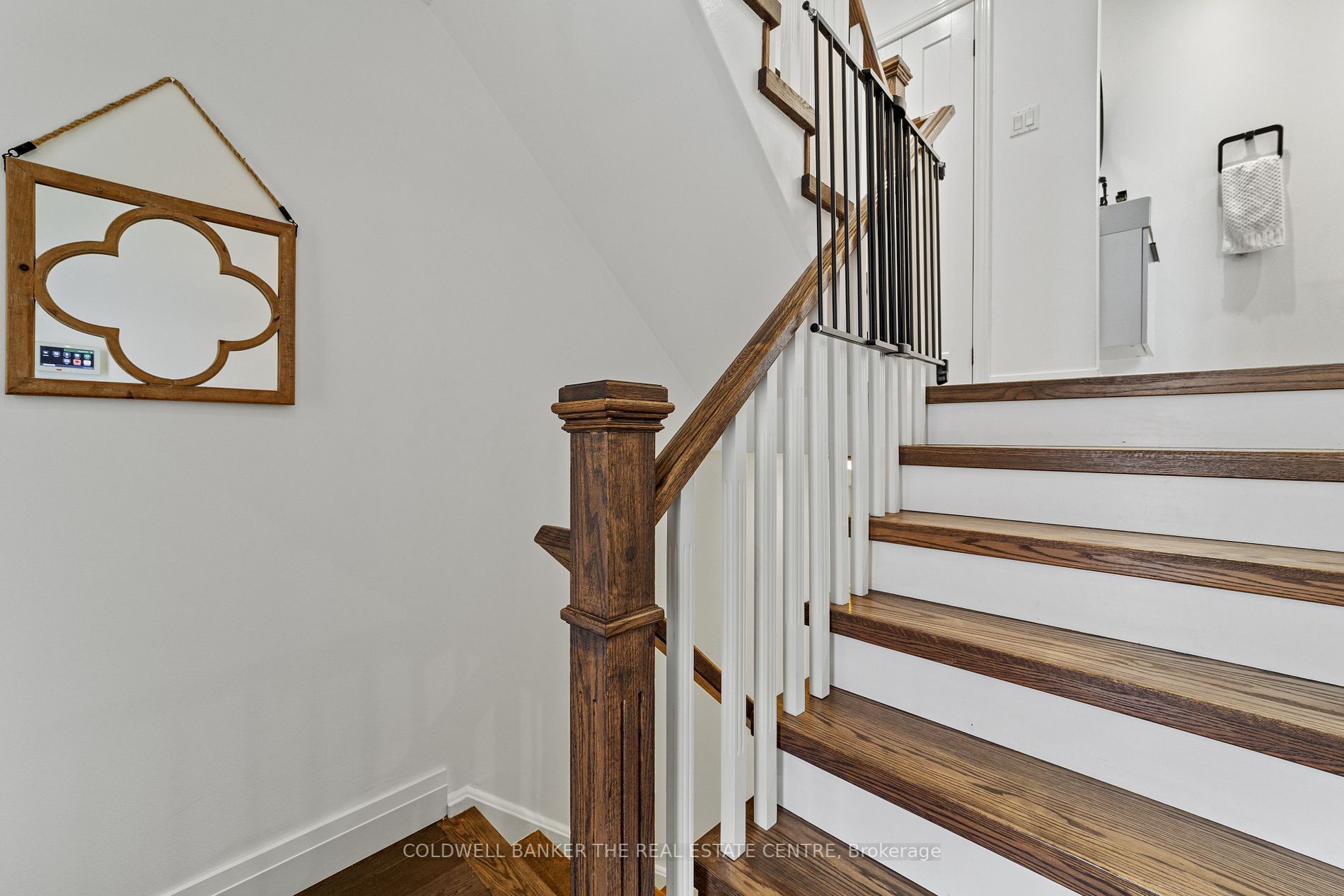 54 Lakeview Ct Property Photo 4