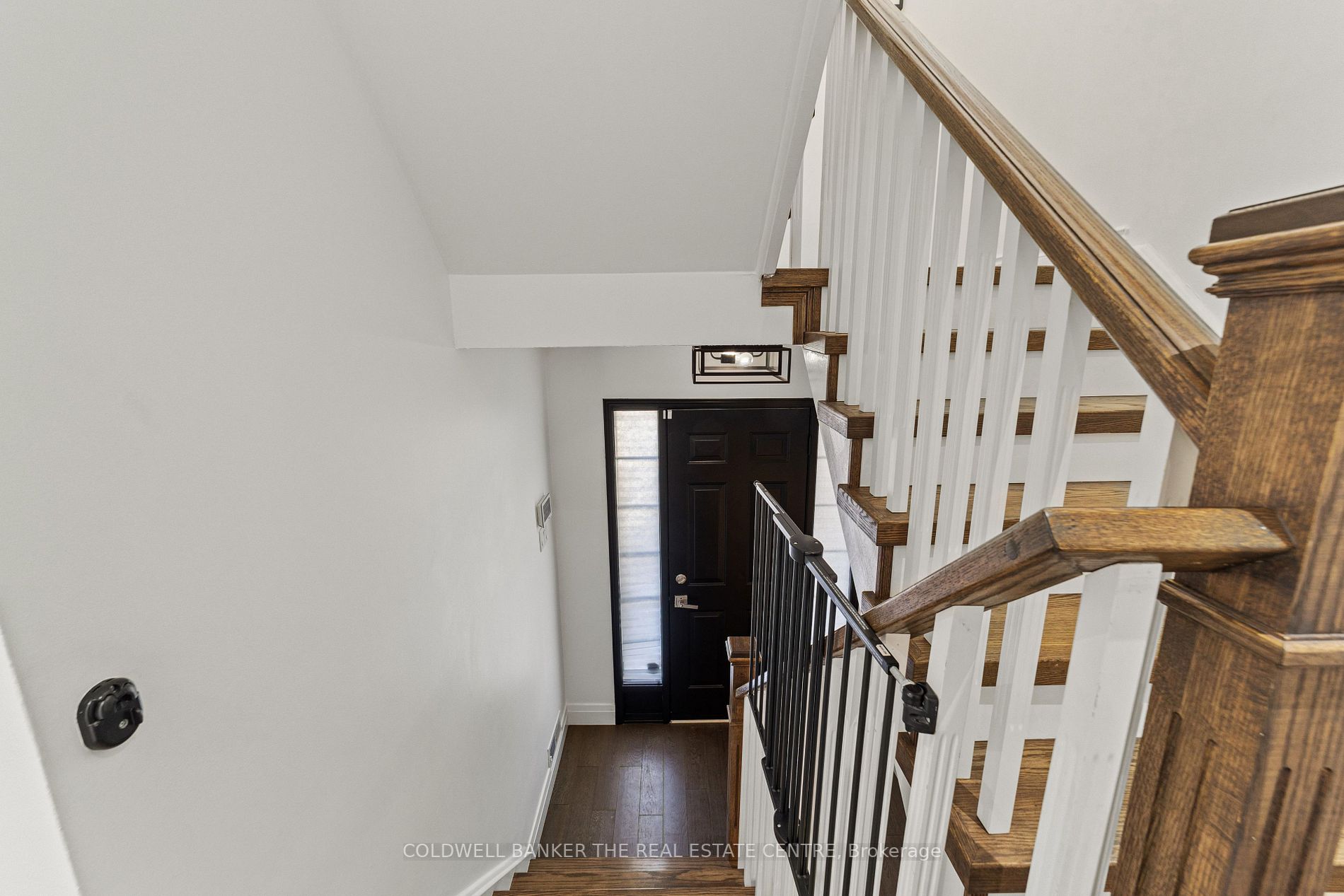 54 Lakeview Ct Property Photo 5