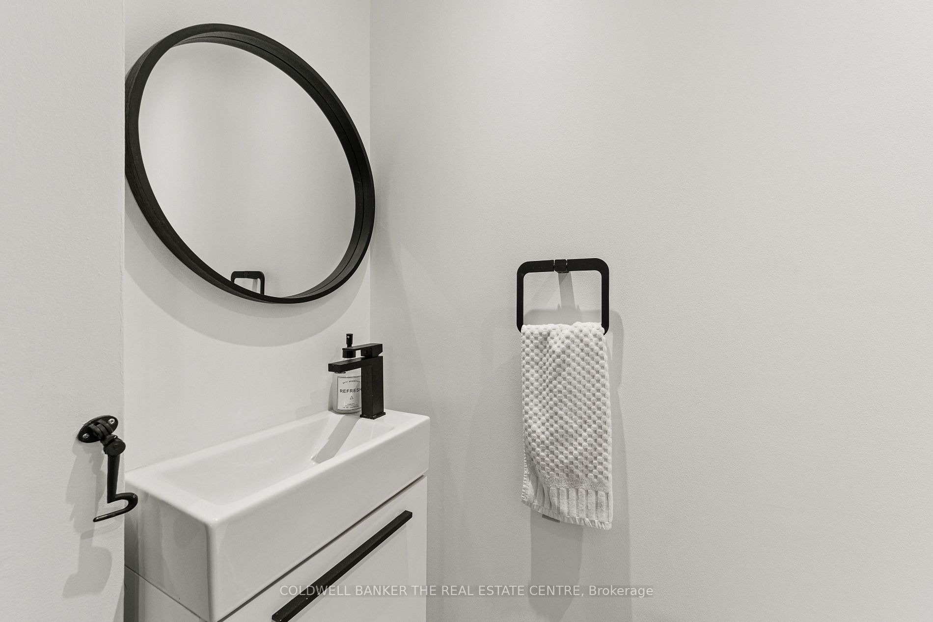 54 Lakeview Ct Property Photo 7