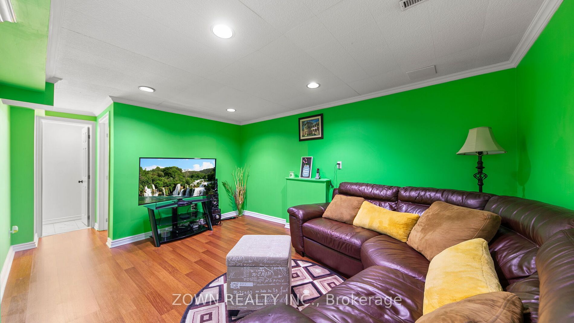 5375 Richborough Dr Property Photo 32