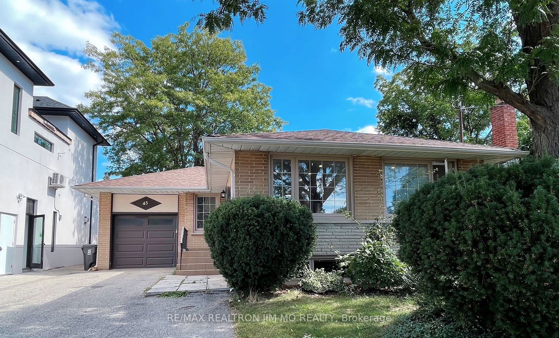 43 Archerhill Dr Property Photo 2
