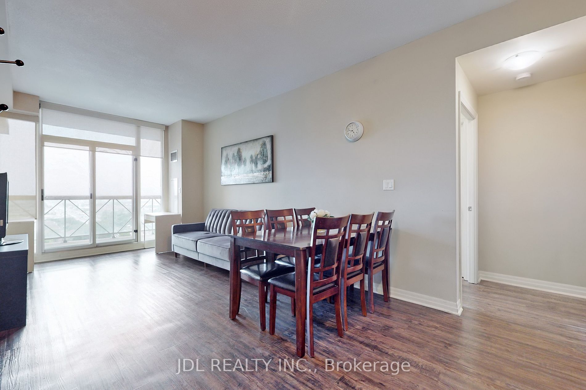 1359 Rathburn Rd E 13 Property Photo 8