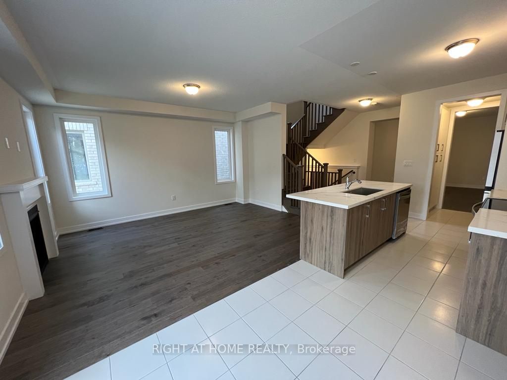608 Bearberry Pl Property Photo 6