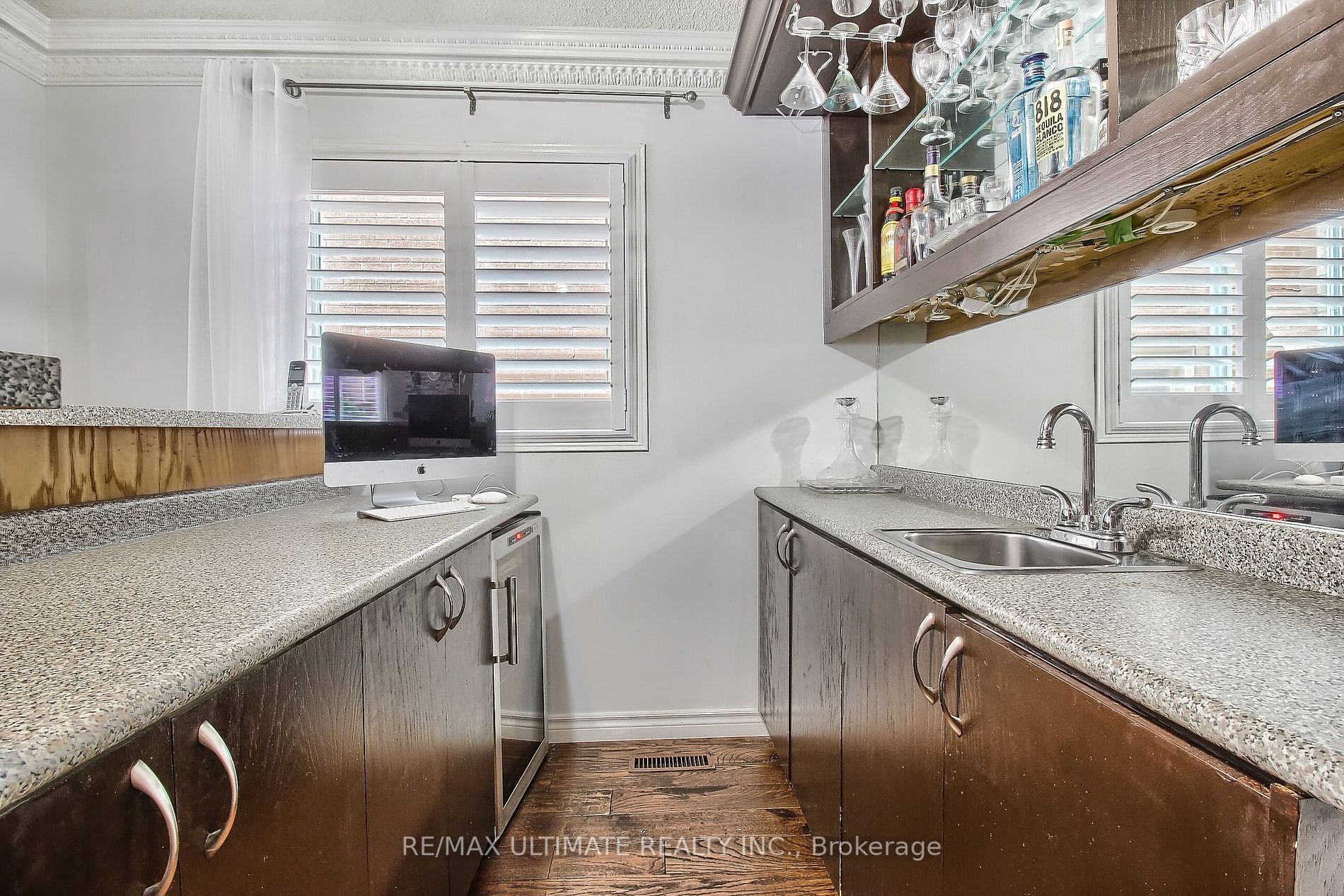 559 Avonwick Ave Property Photo 15