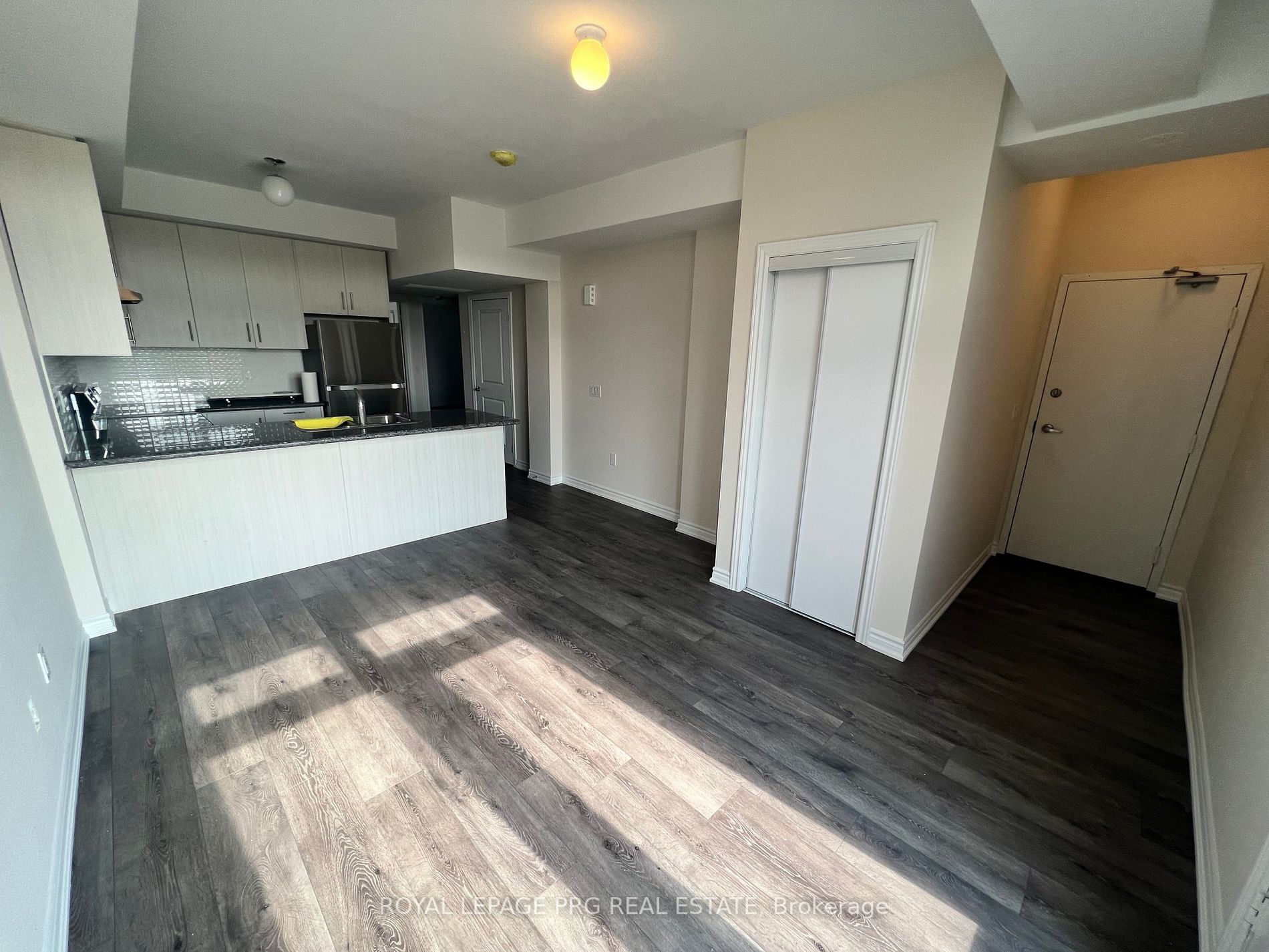 30 Halliford Pl Property Photo 2