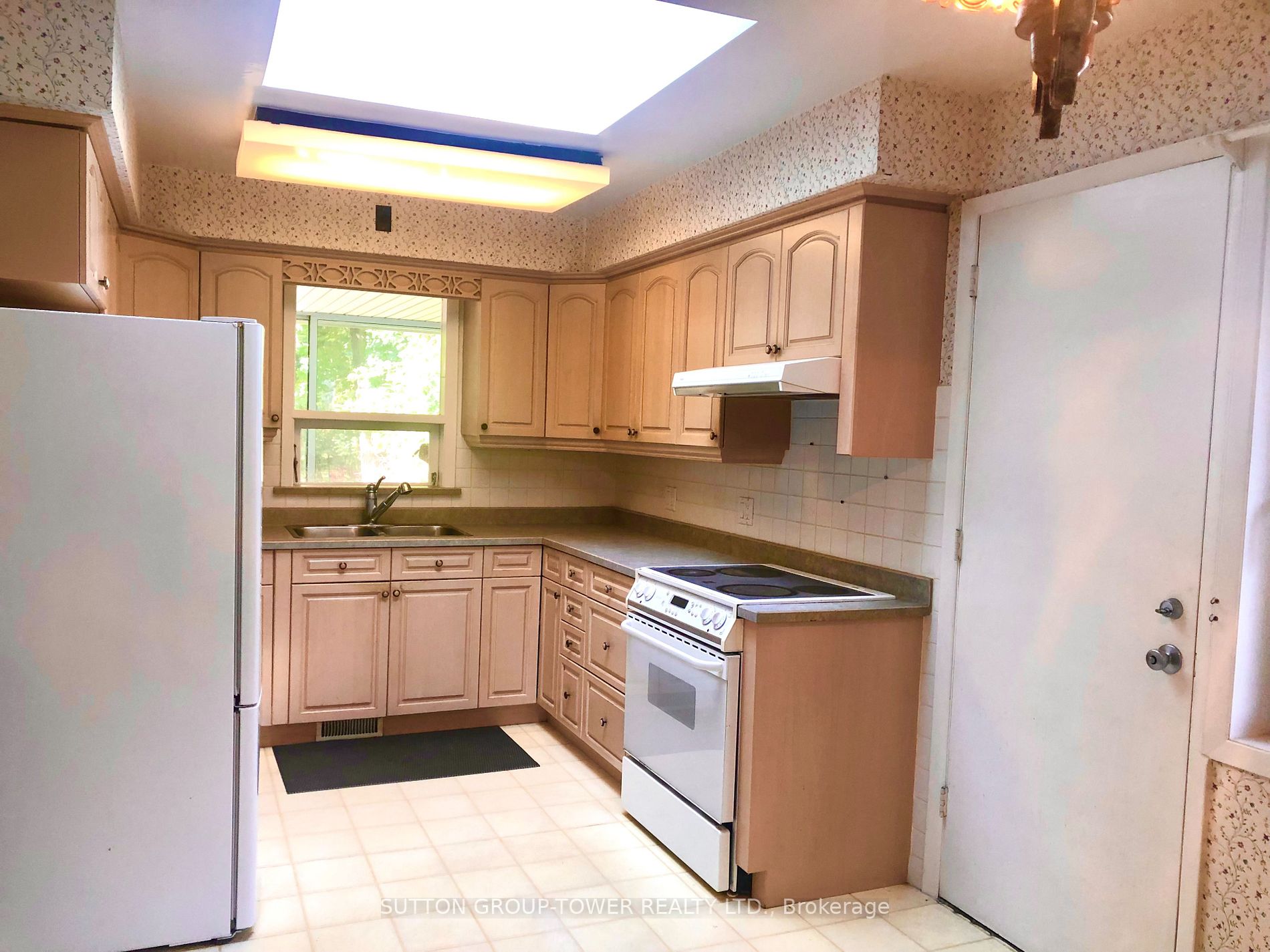 8 Farningham Cres Property Photo 3