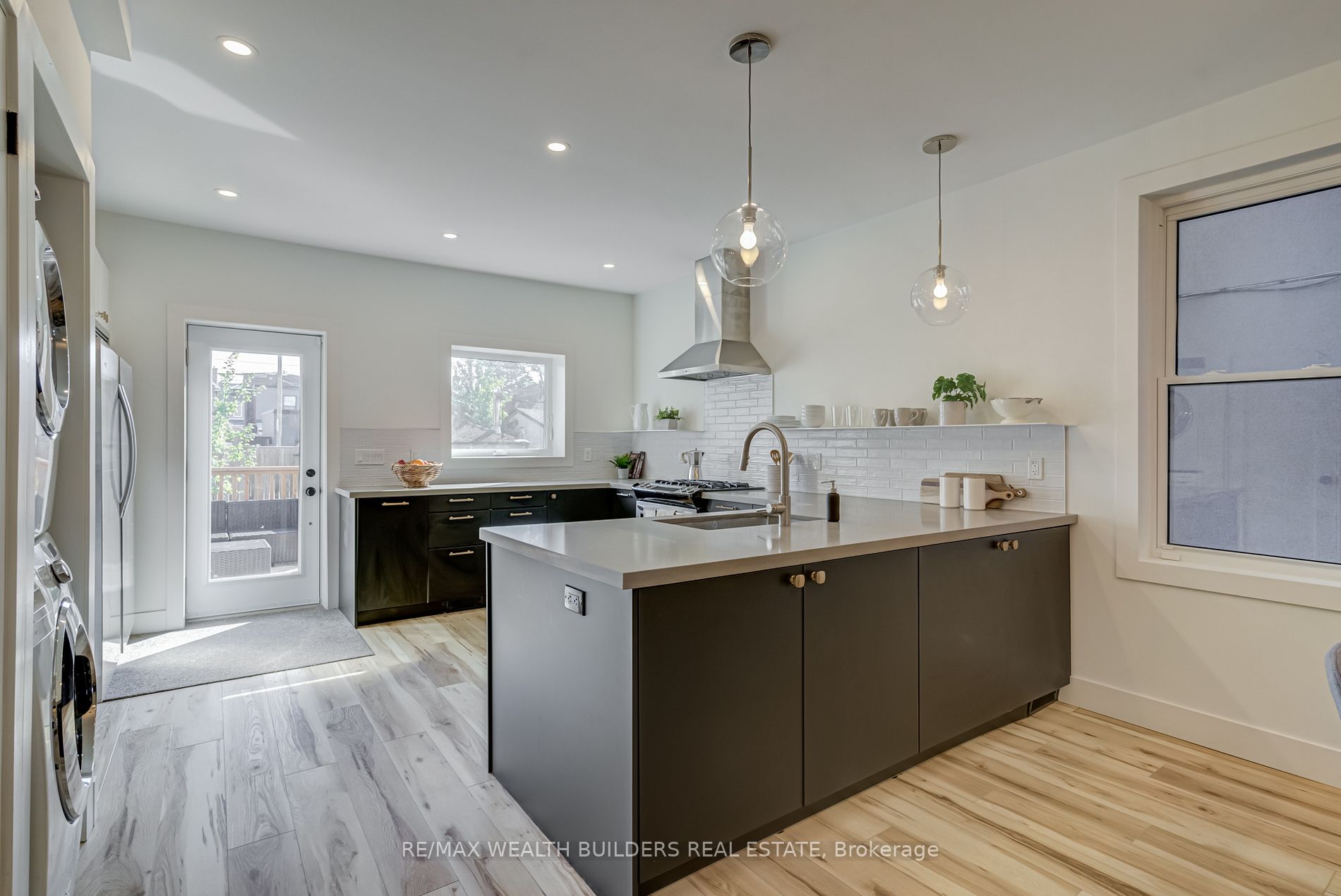 61 Laughton Ave Property Photo 10