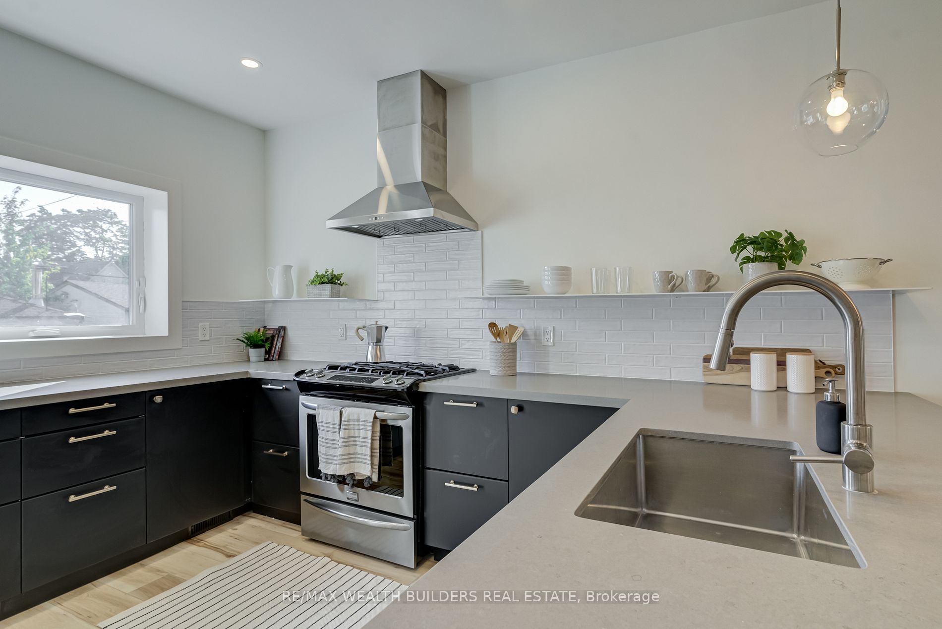 61 Laughton Ave Property Photo 13
