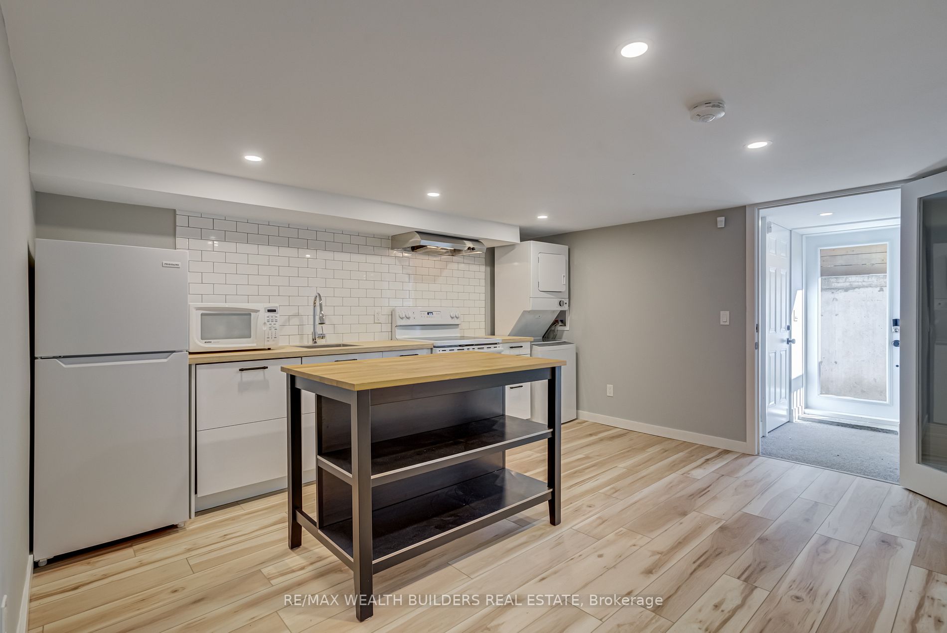 61 Laughton Ave Property Photo 28