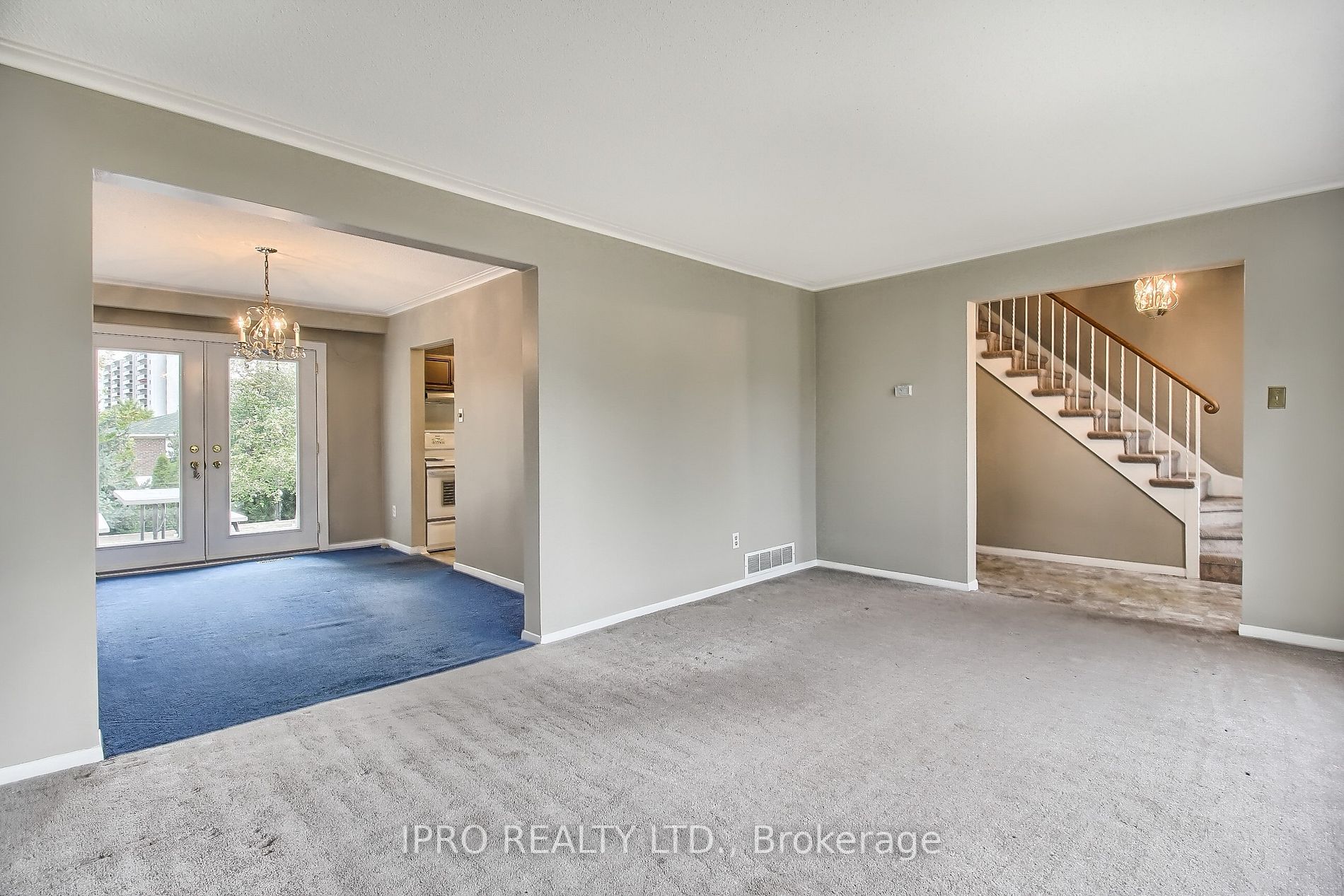 39 Caldwell Cres Property Photo 10