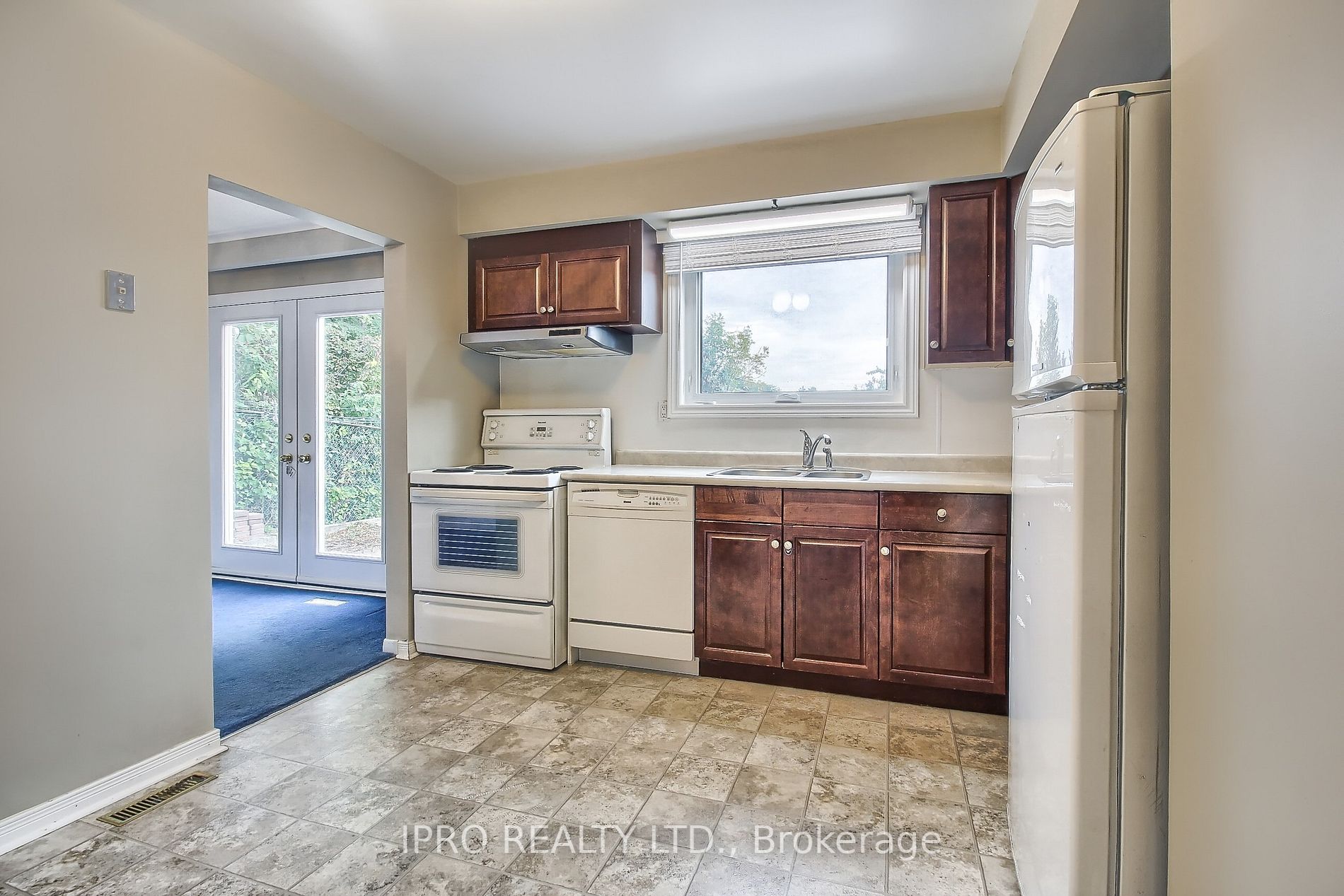 39 Caldwell Cres Property Photo 13