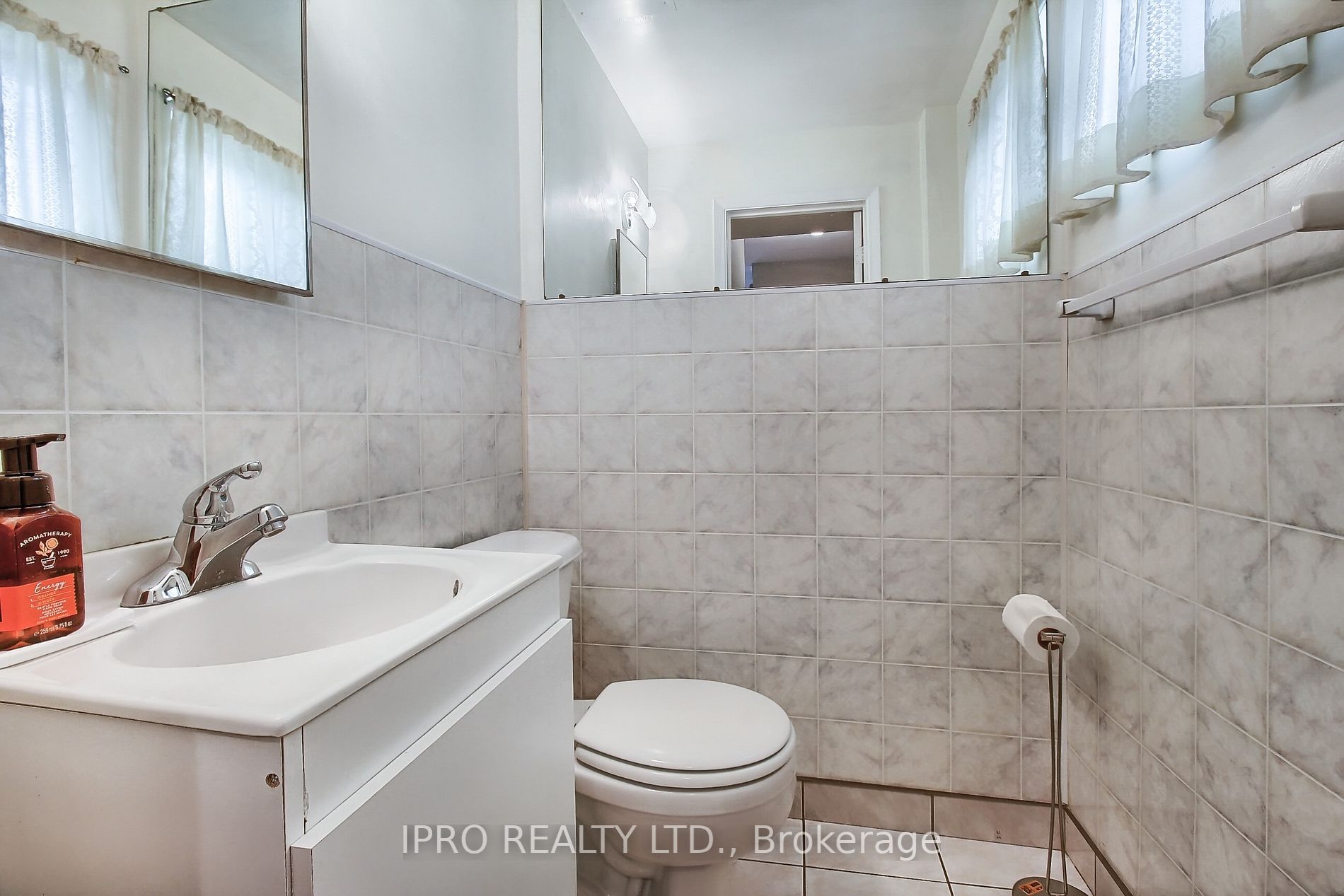 39 Caldwell Cres Property Photo 16