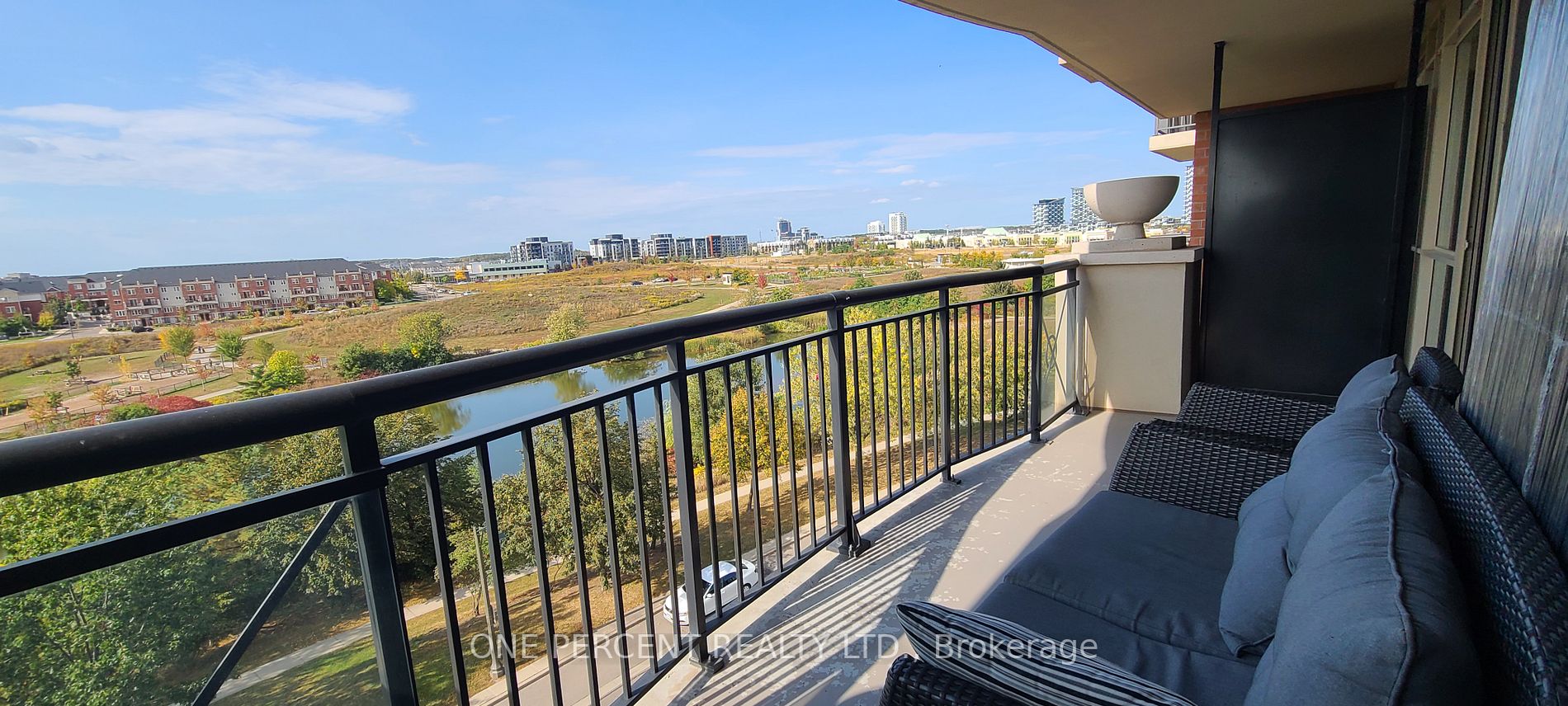 2325 Central Park Dr Property Photo 15