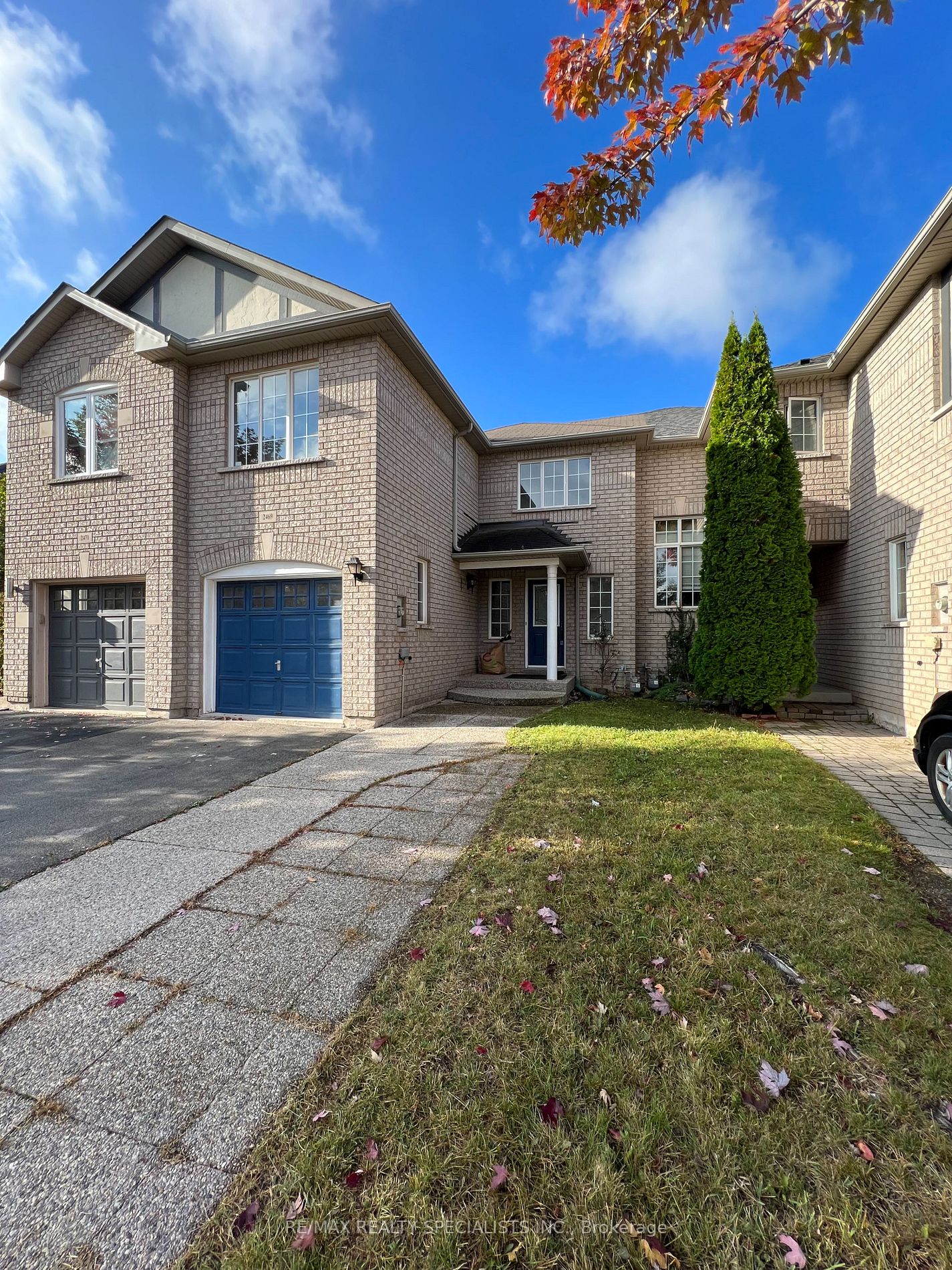 2469 Newcastle Cres Property Photo 3