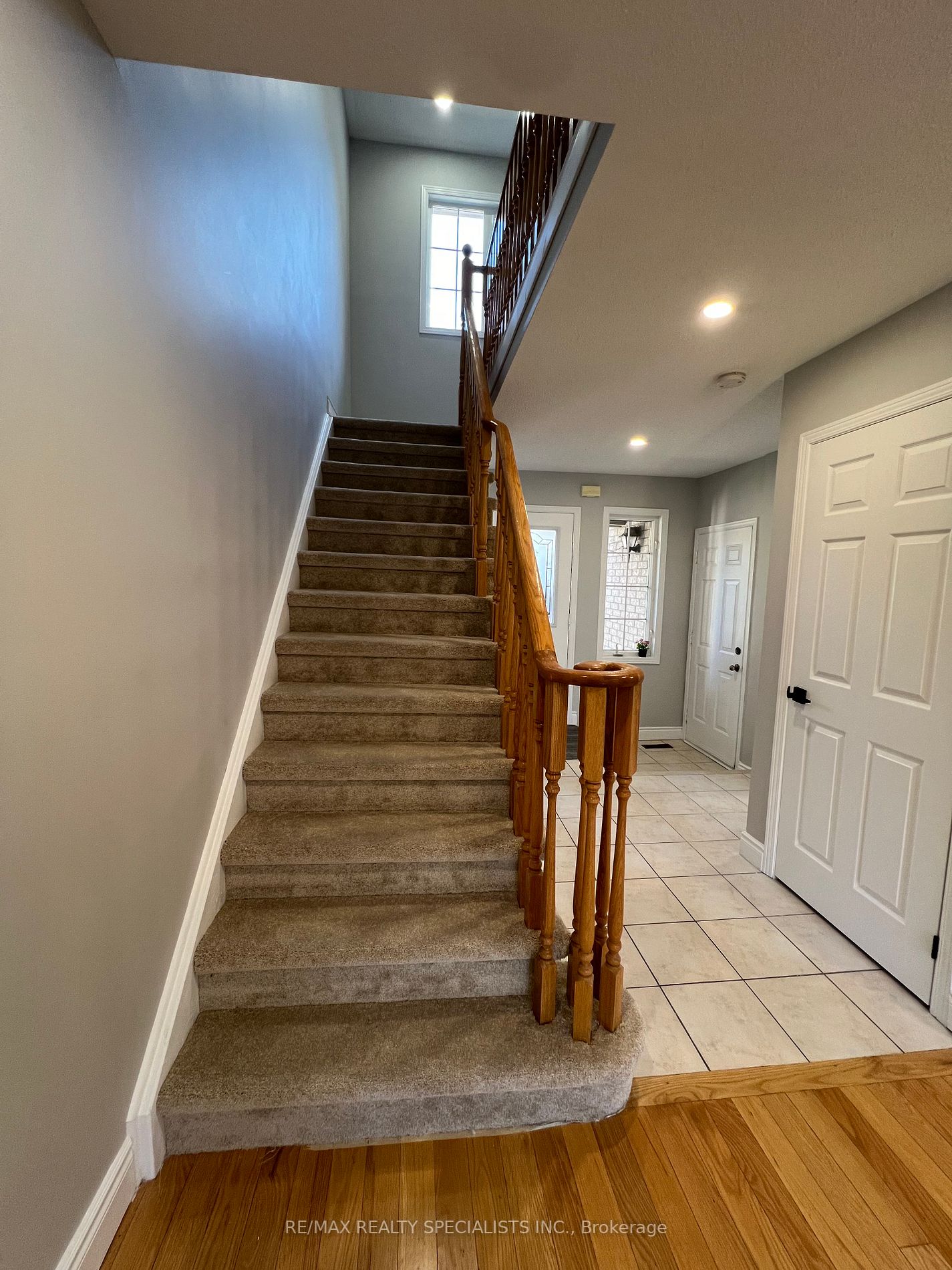 2469 Newcastle Cres Property Photo 22