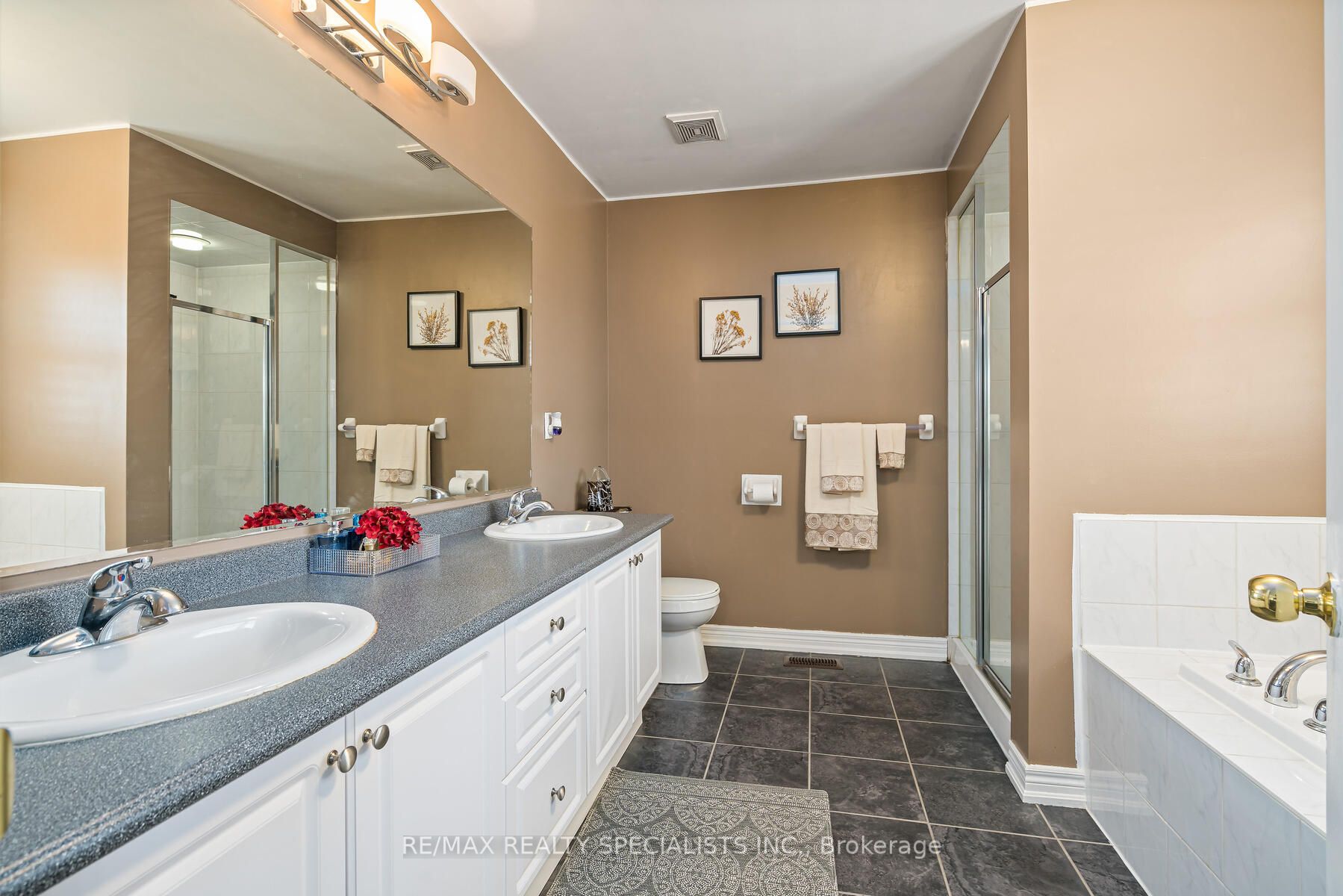 9 Amy Ave Property Photo 24