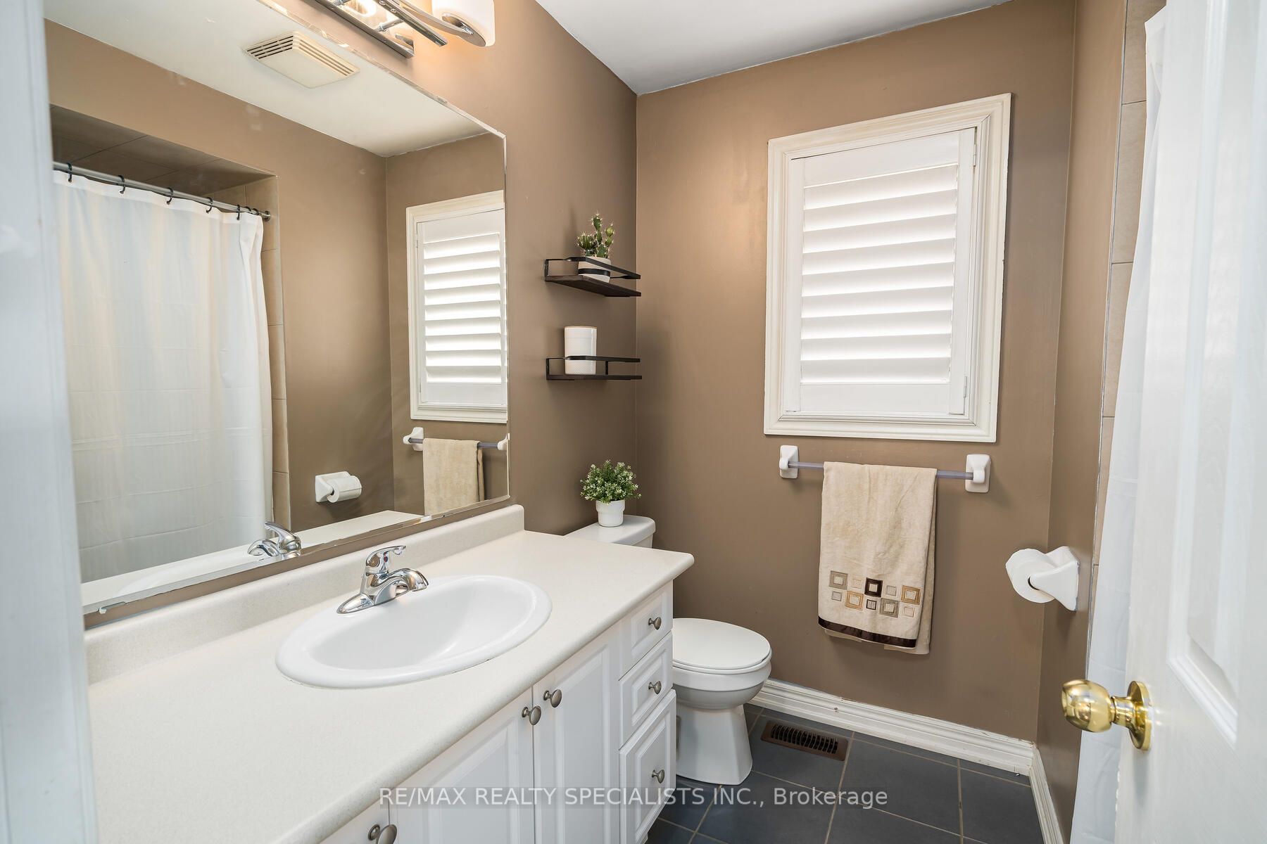9 Amy Ave Property Photo 29