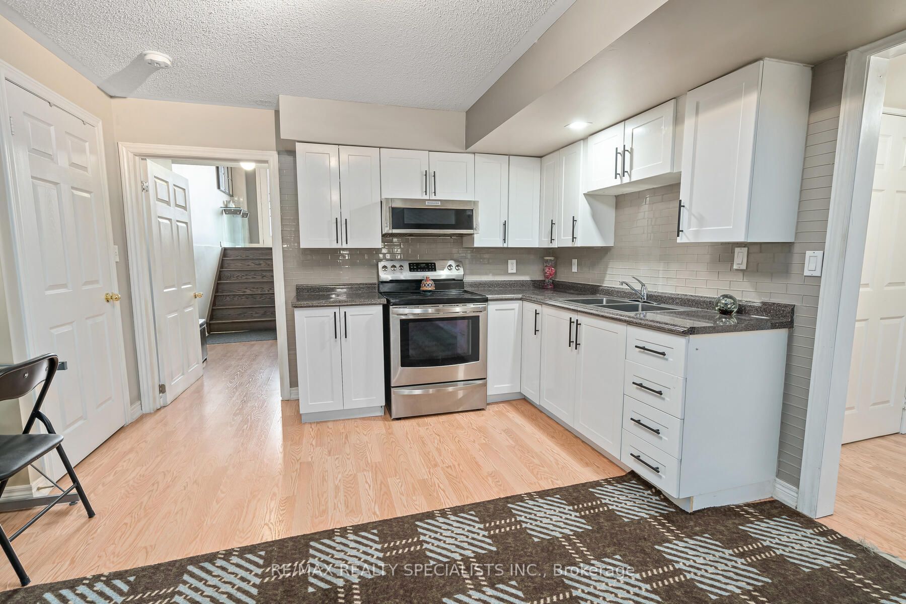 9 Amy Ave Property Photo 33