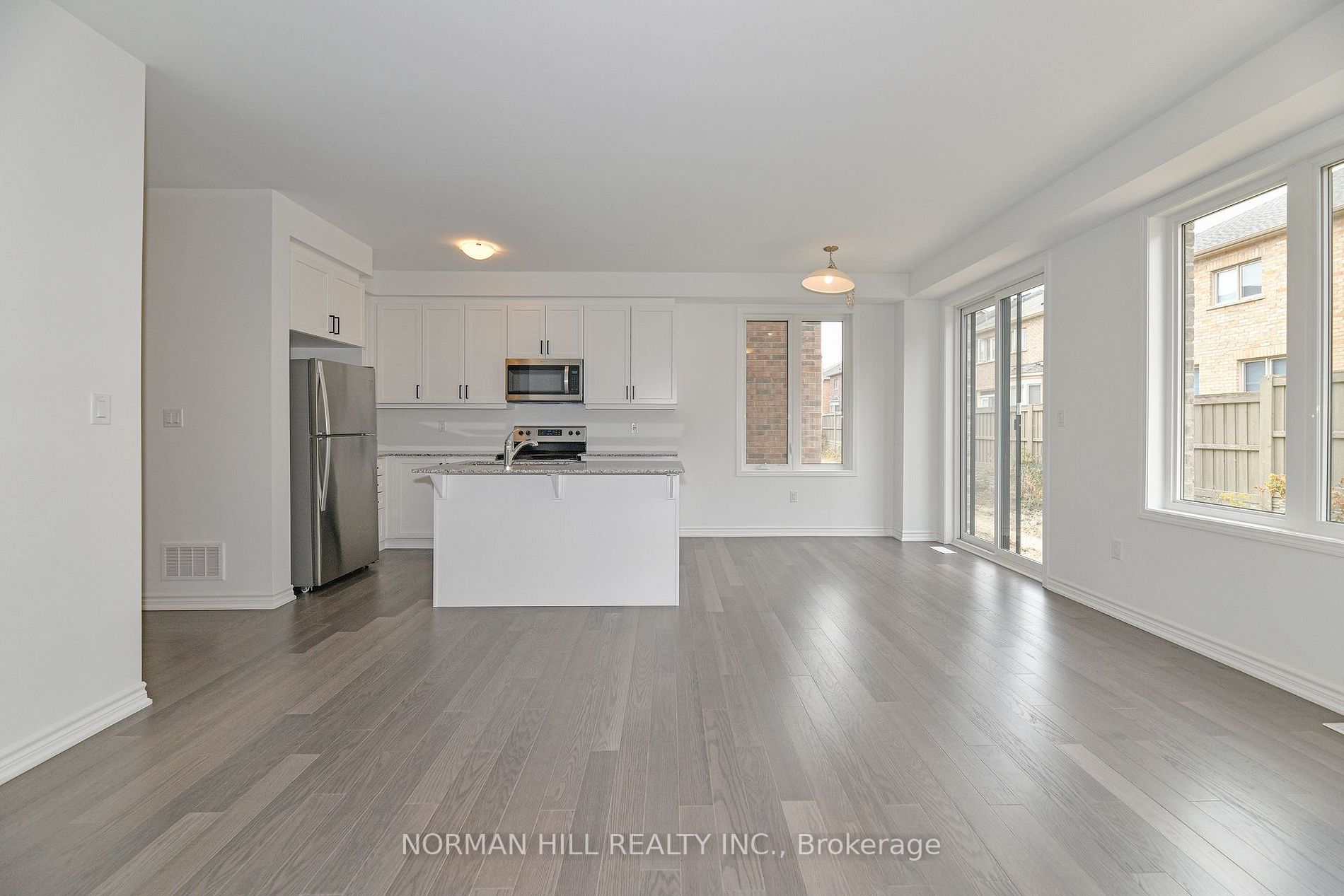 62 Keppel Cir Property Photo 4