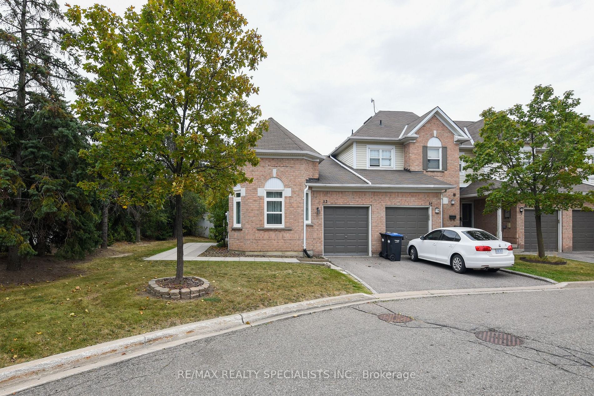 82 Brisbane Ct Property Photo 1