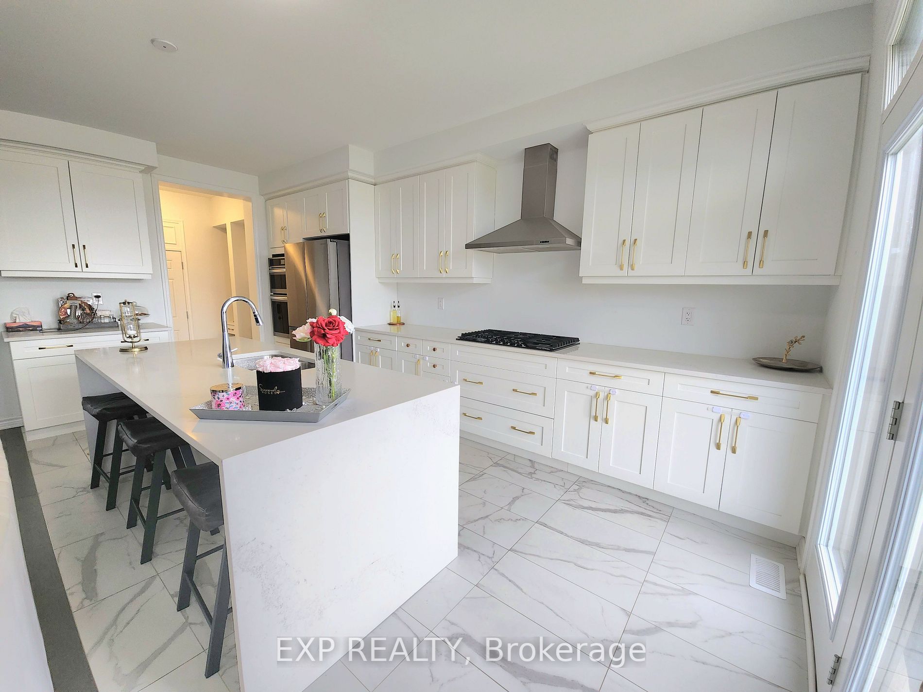 1591 Severn Dr Property Photo 8
