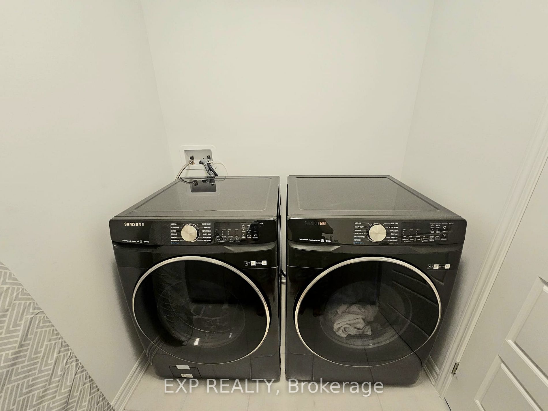 1591 Severn Dr Property Photo 24