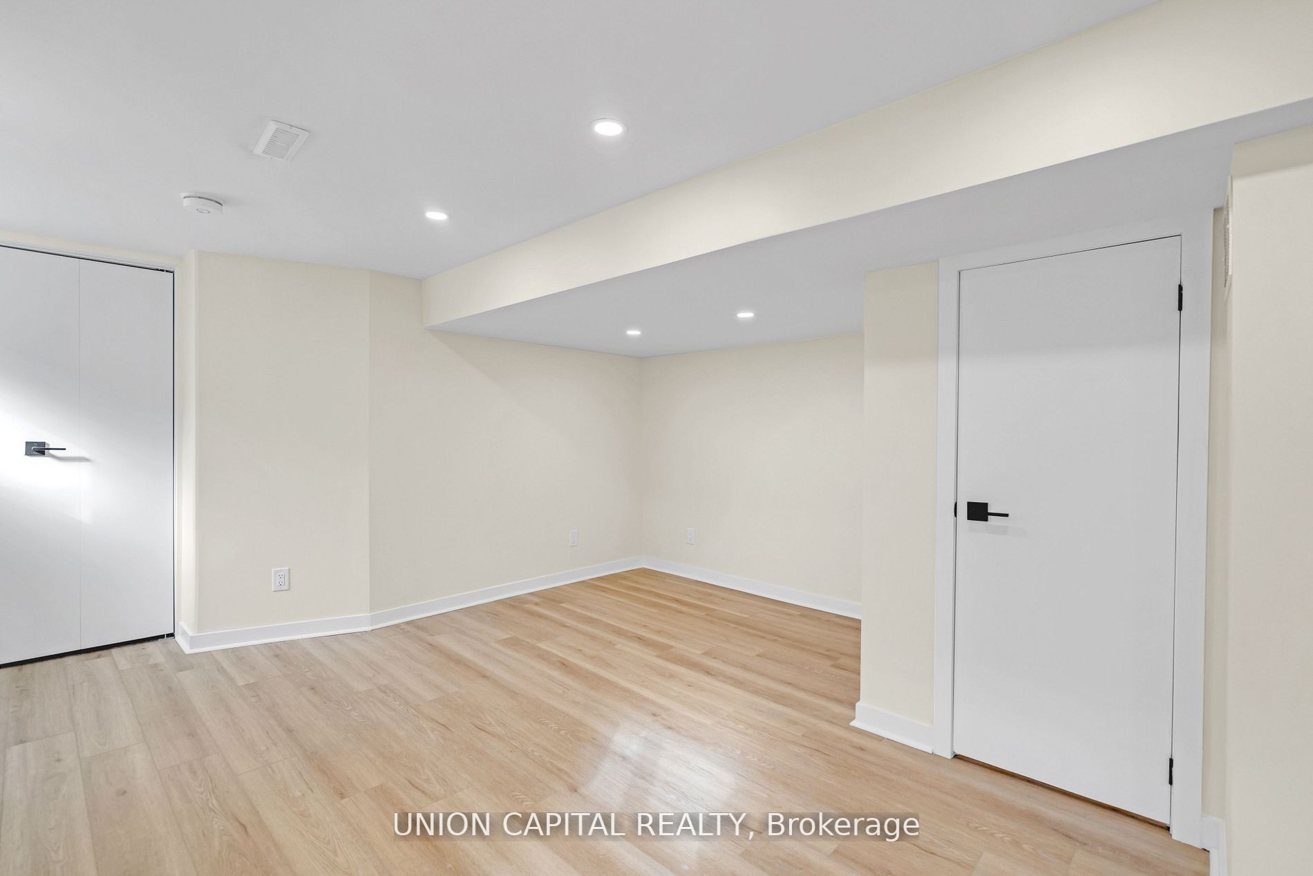 66 Ridge Point Cres Property Photo 6