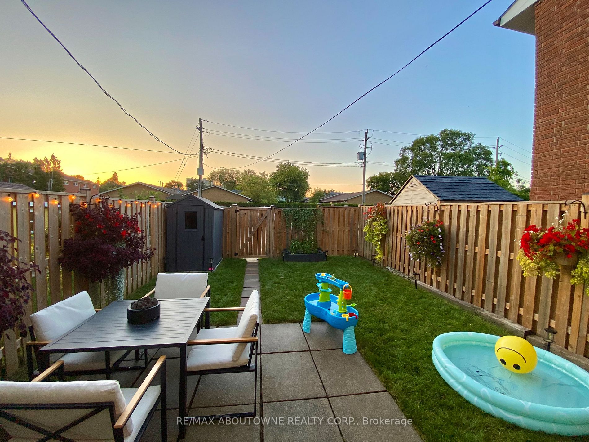 2027 Bluefields Dr Property Photo 31