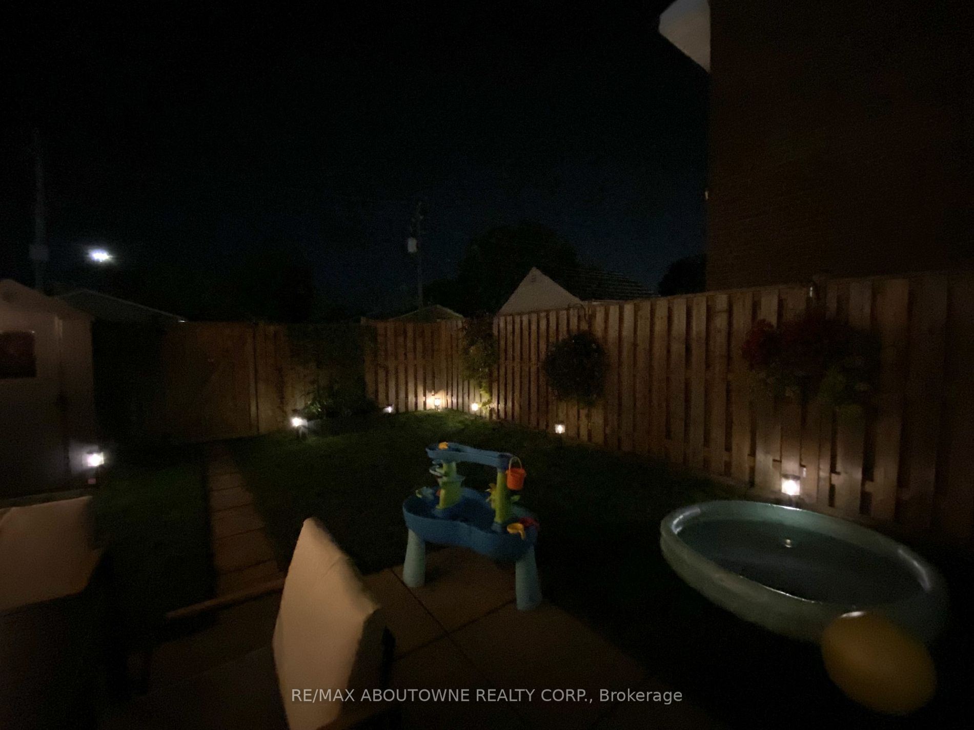 2027 Bluefields Dr Property Photo 33