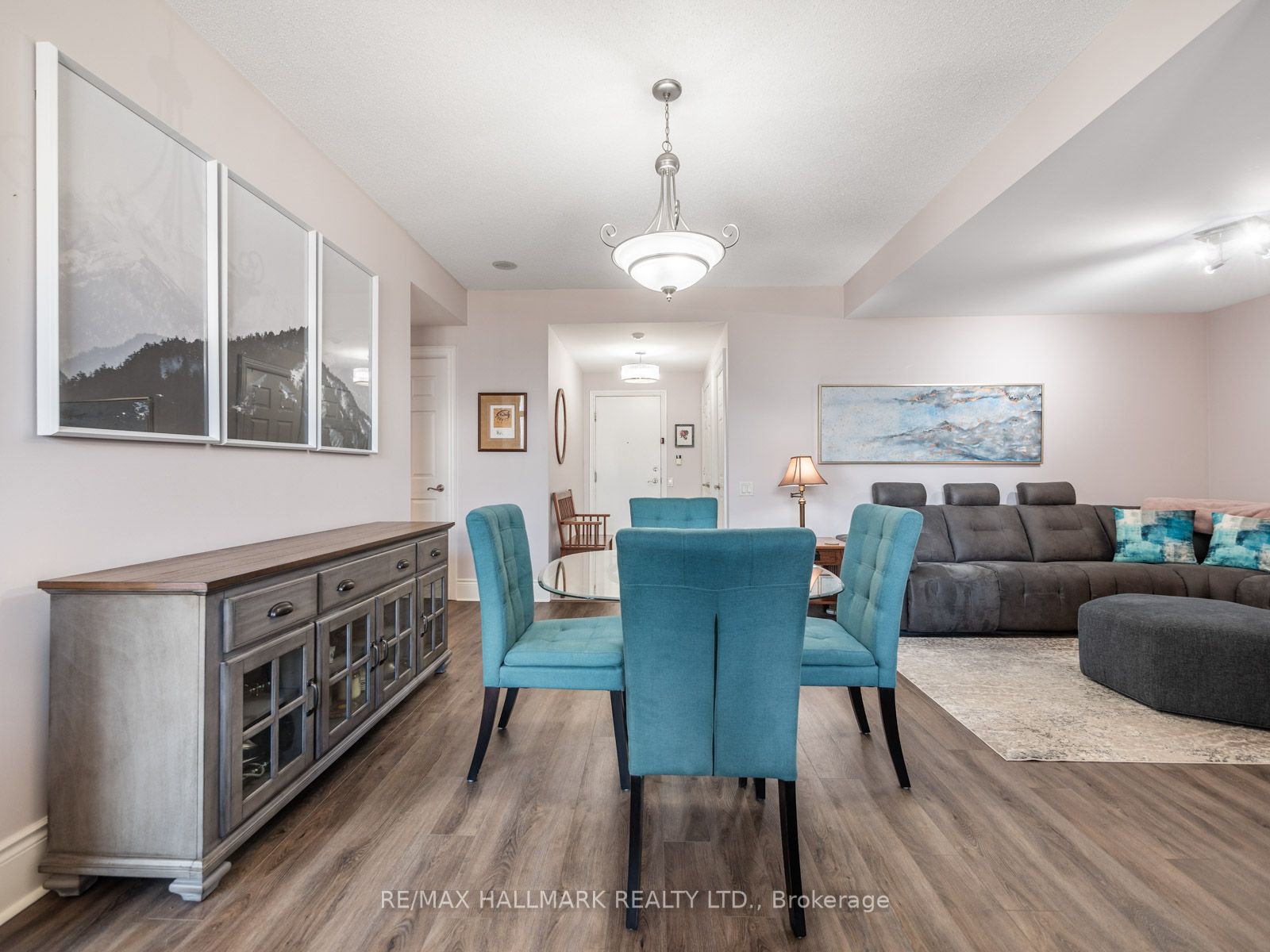 5229 Dundas St W Property Photo 14