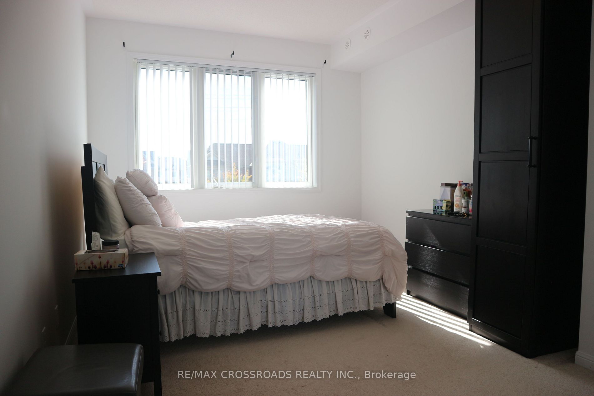 3075 Thomas St Property Photo 5