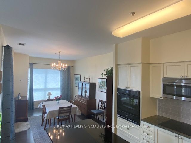 810 Scollard Ct Property Photo 7