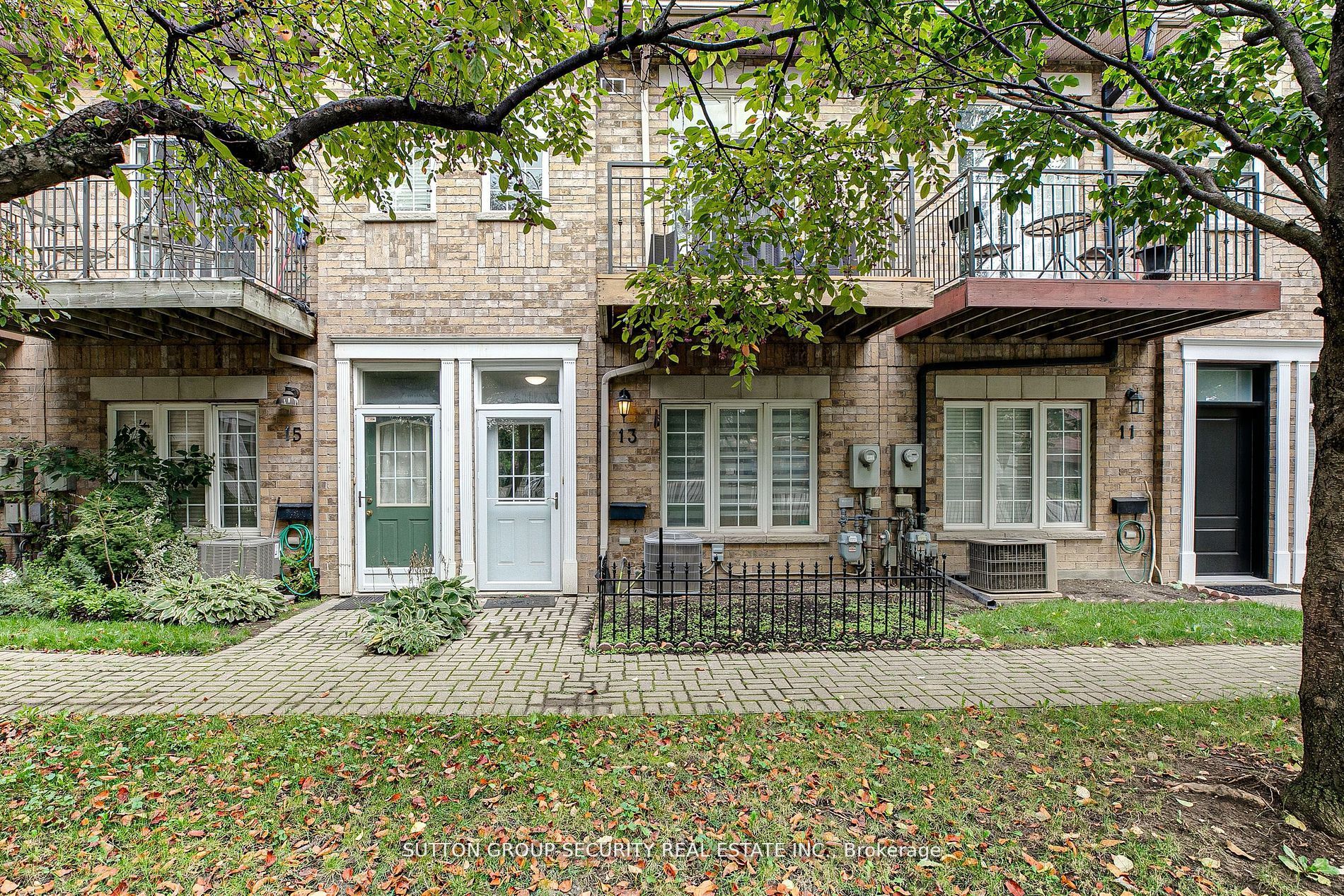 13 Bijou Walk Property Photo 1