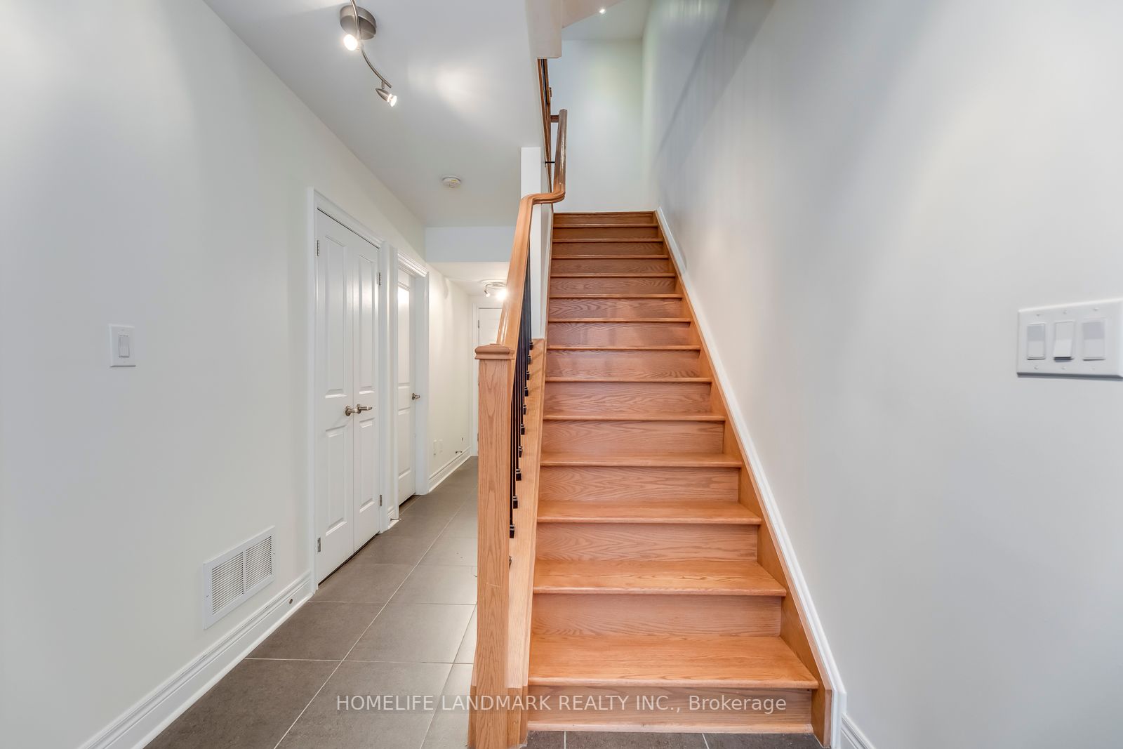1831 Pagehurst Ave Property Photo 8