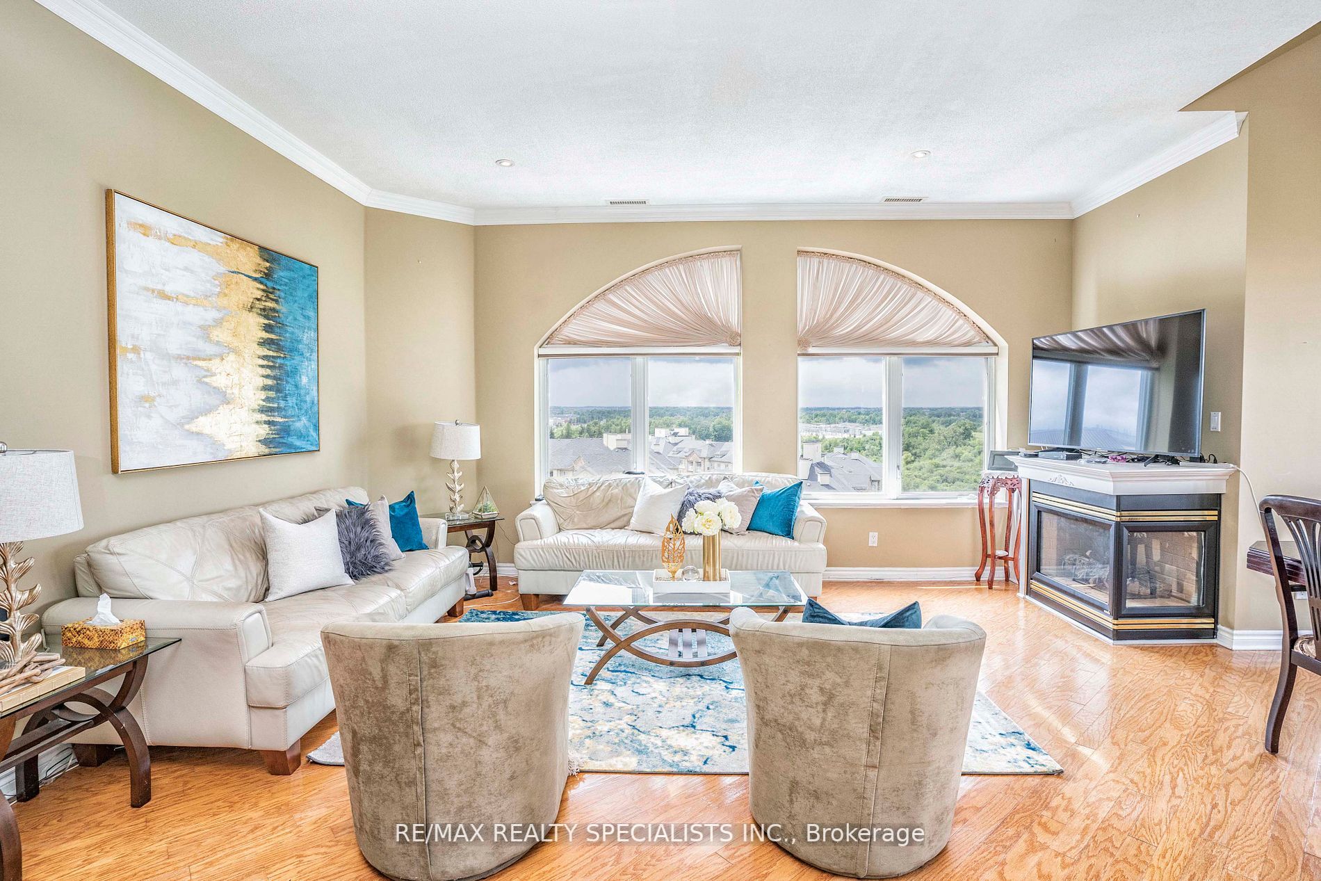 10 Dayspring Cir Property Photo 6