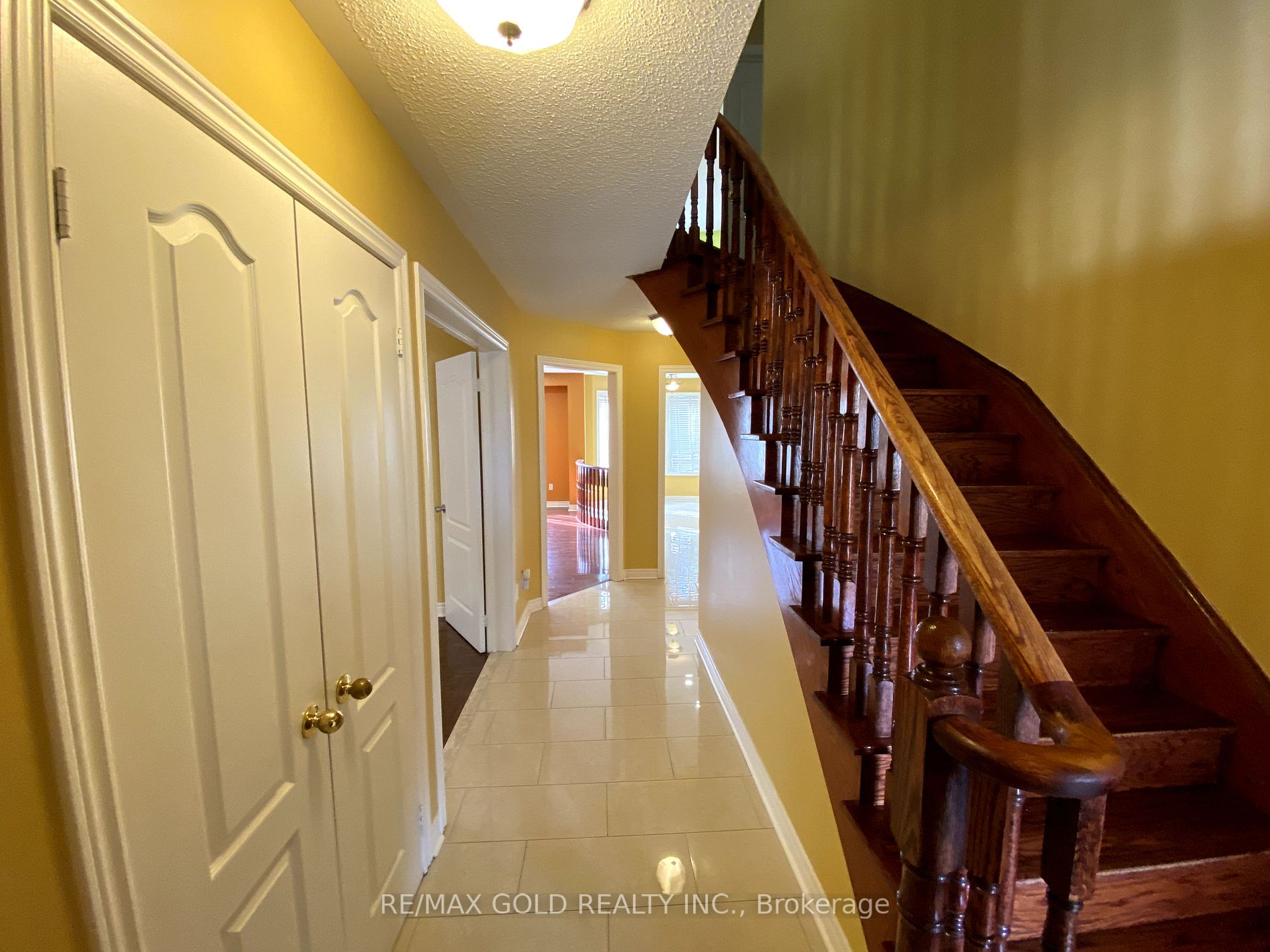 16 Moss Creek Ct Property Photo 3