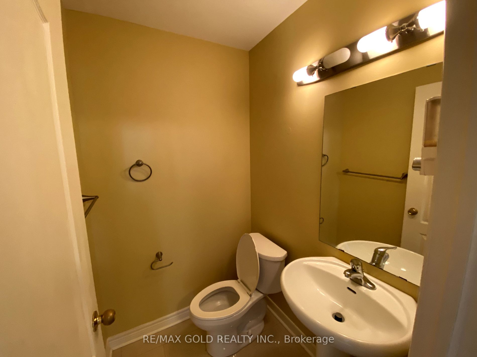 16 Moss Creek Ct Property Photo 4