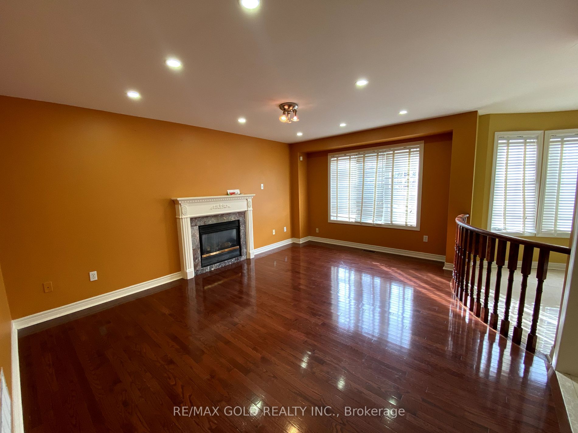16 Moss Creek Ct Property Photo 8