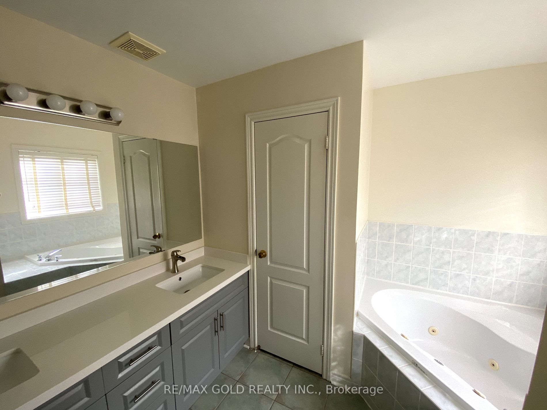 16 Moss Creek Ct Property Photo 20