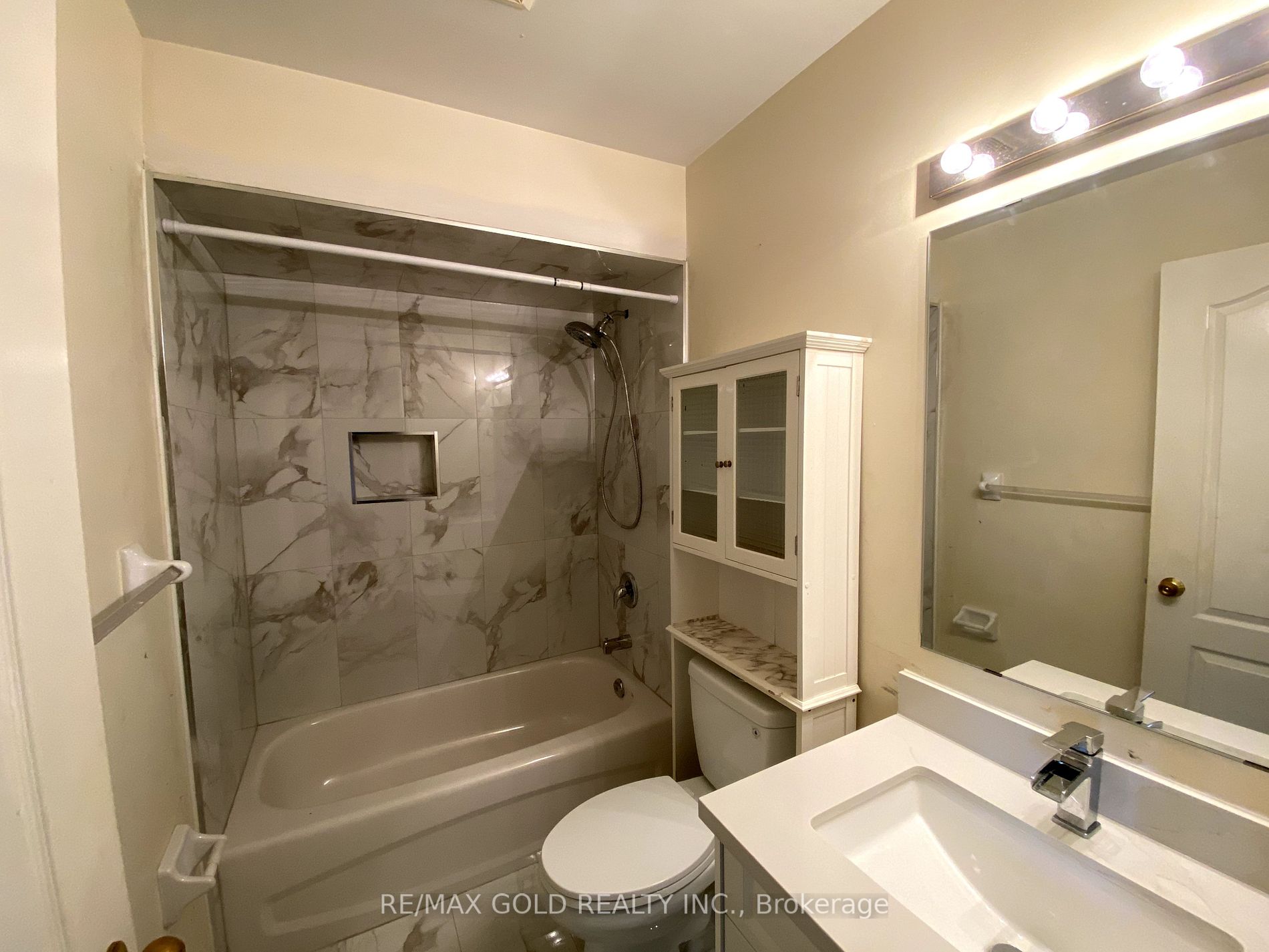 16 Moss Creek Ct Property Photo 25