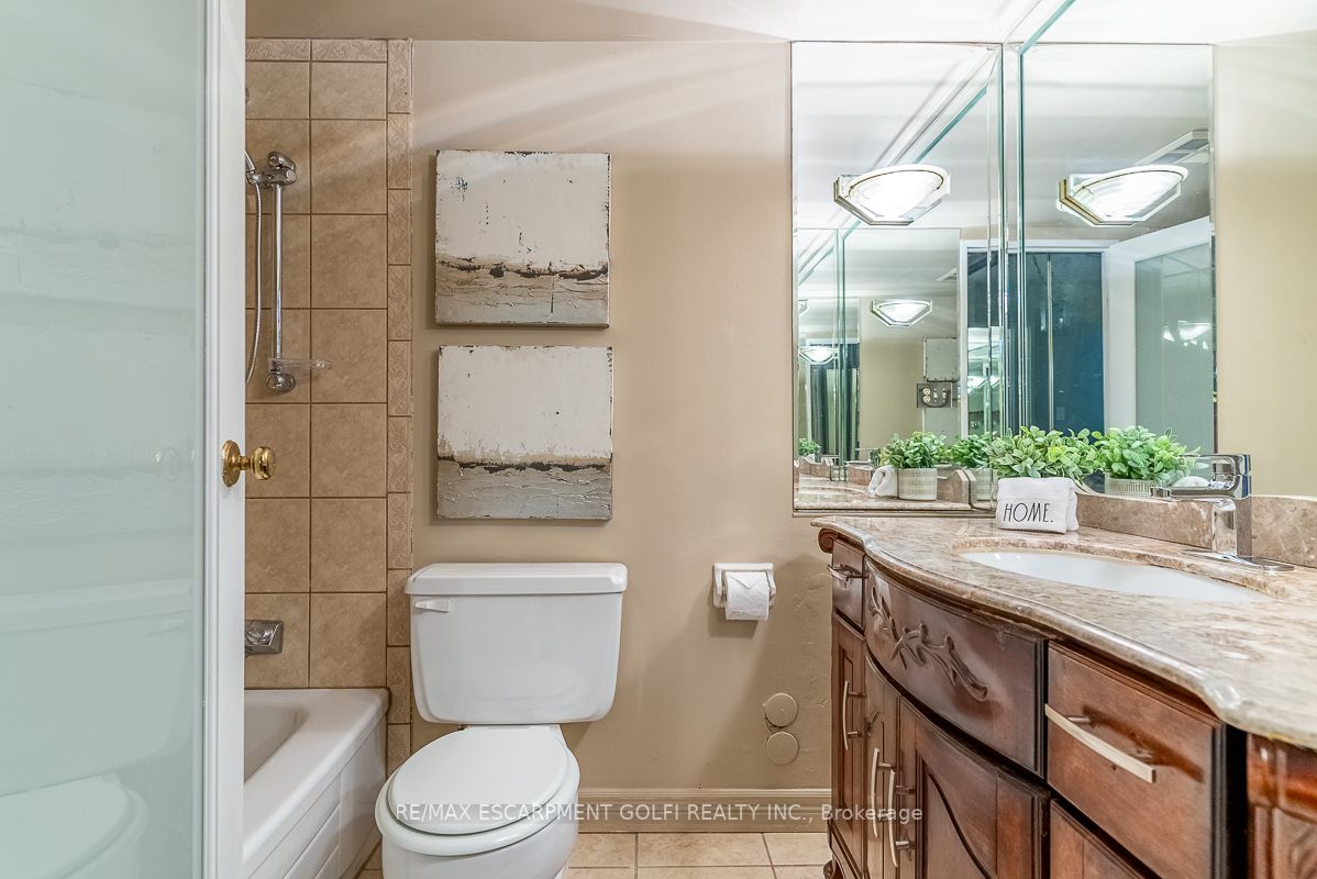 2185 Marine Dr 6 Property Photo 24