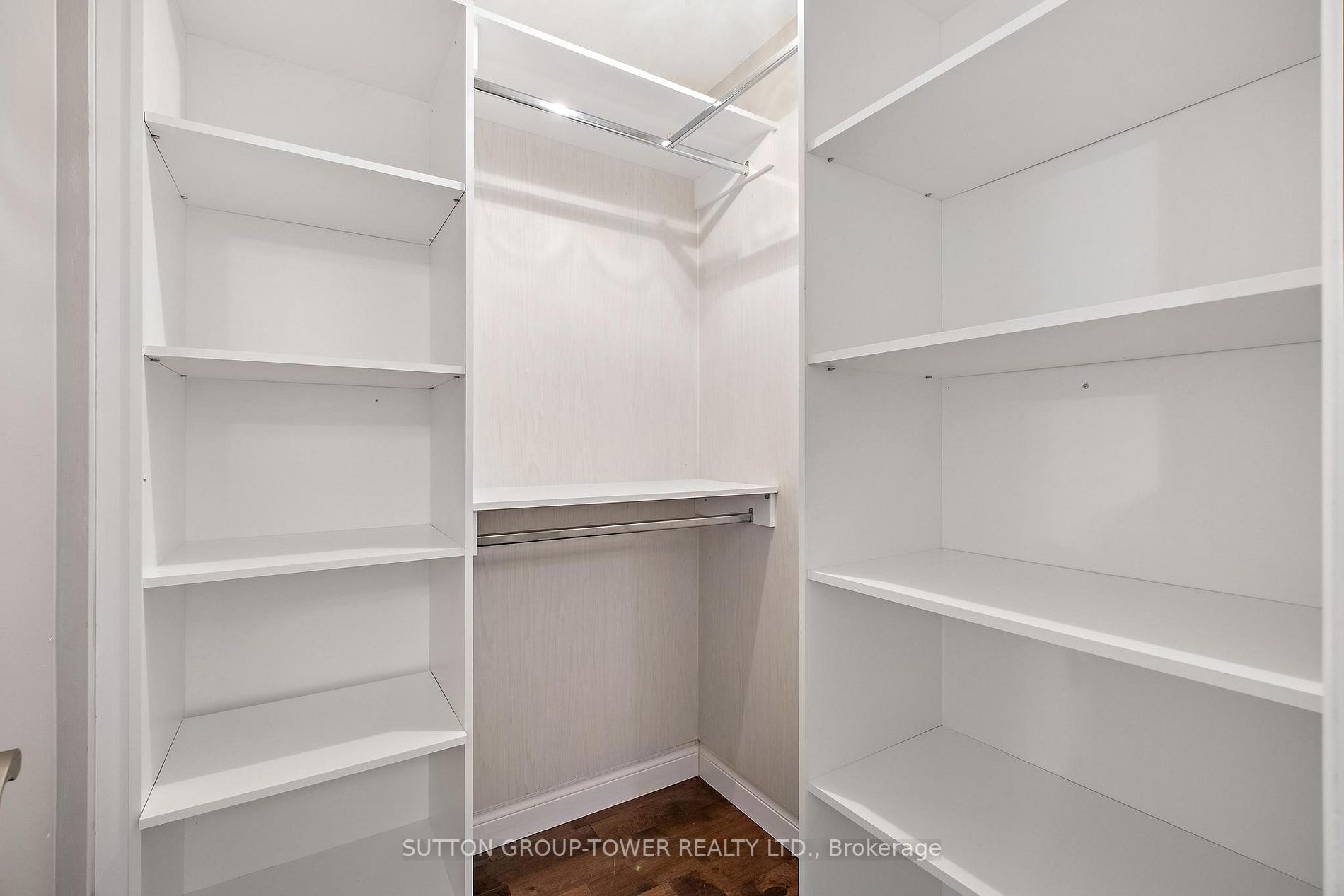 19 Manorwood Ct Property Photo 22