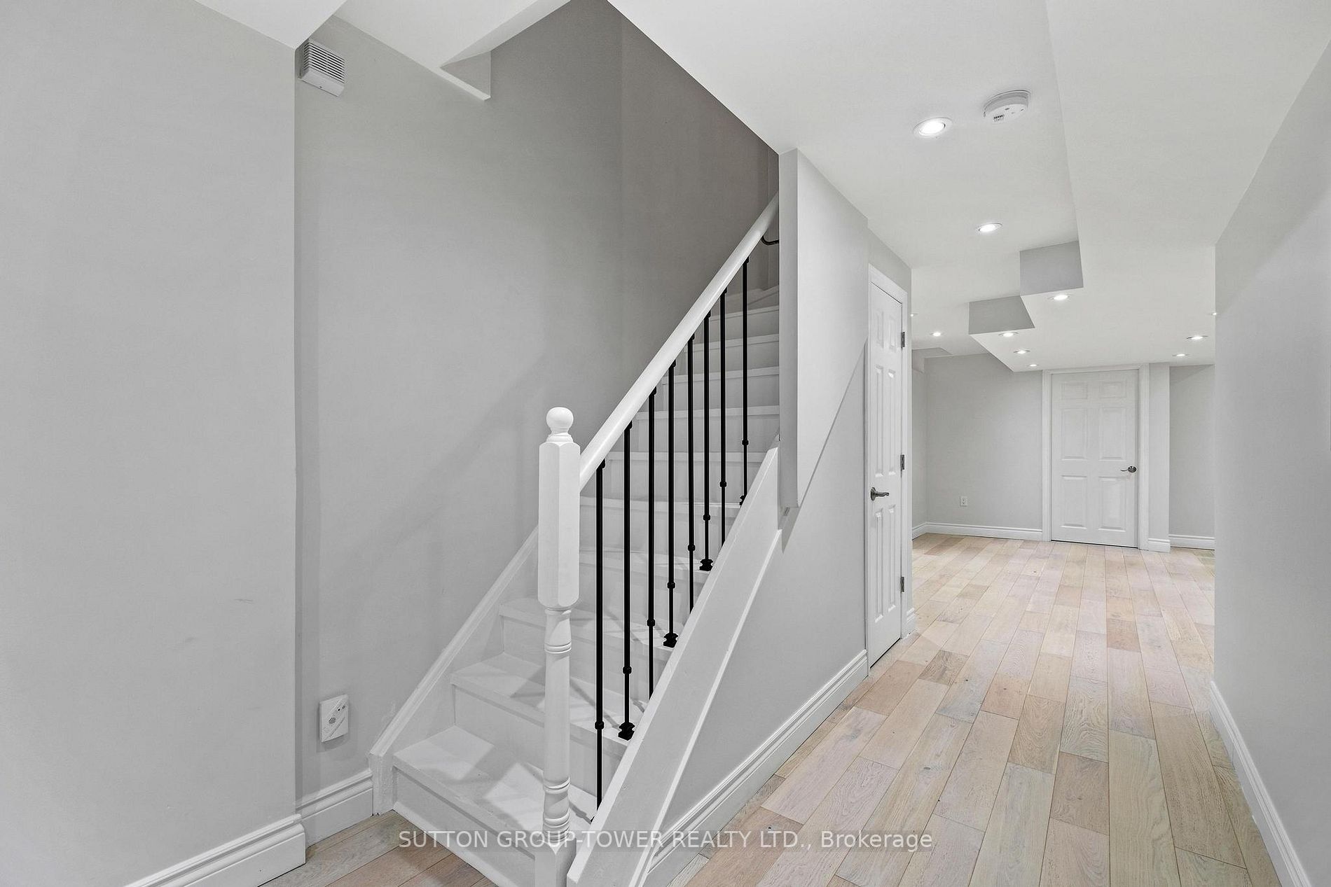 19 Manorwood Ct Property Photo 30