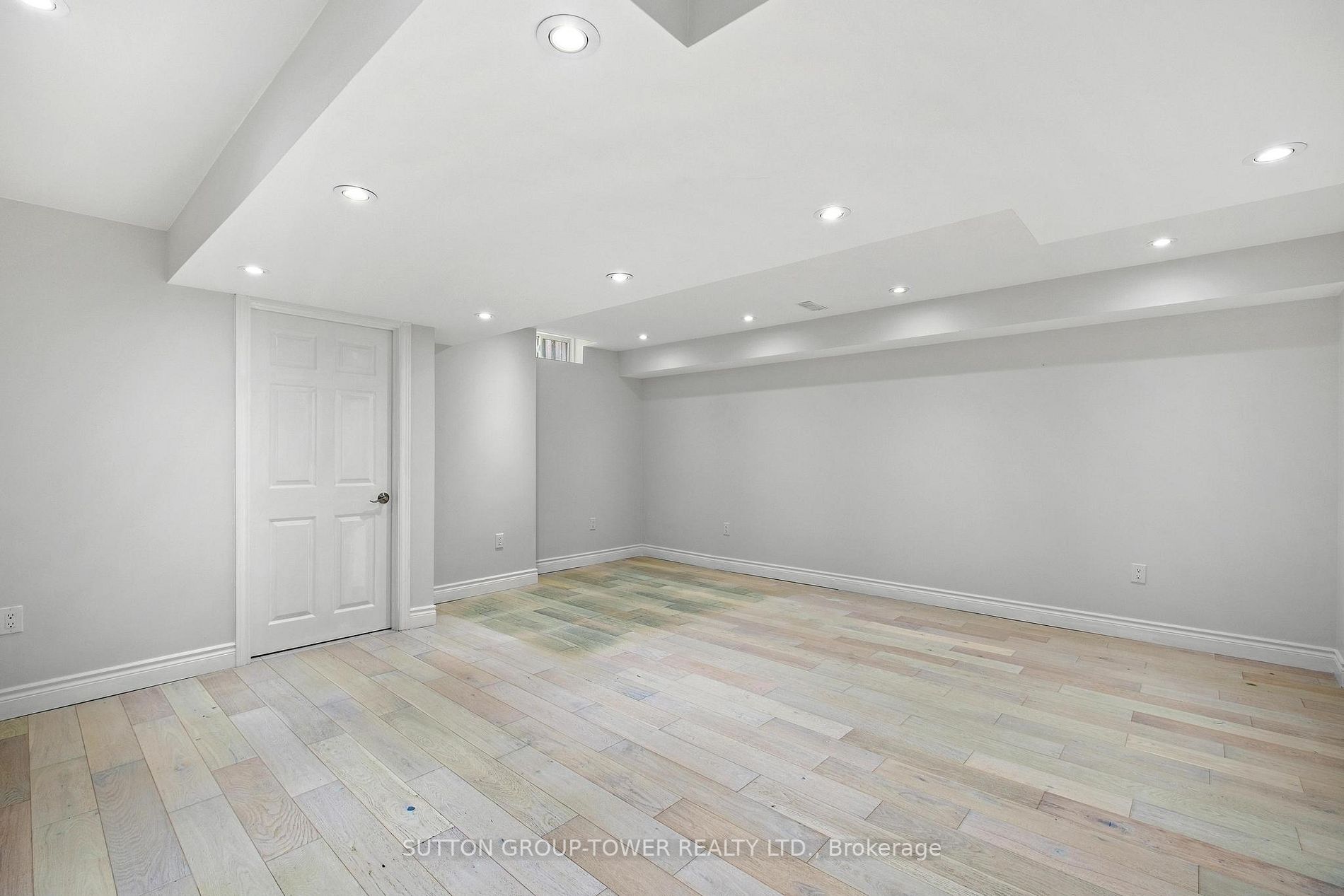 19 Manorwood Ct Property Photo 31