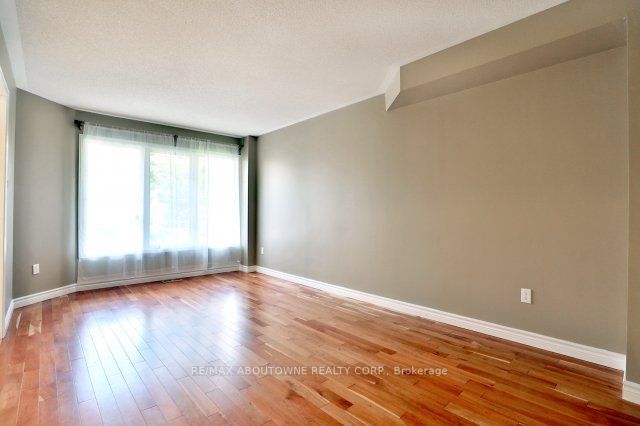 2532 Banfield Rd Property Photo 3