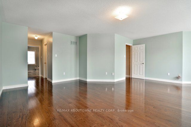 2532 Banfield Rd Property Photo 10