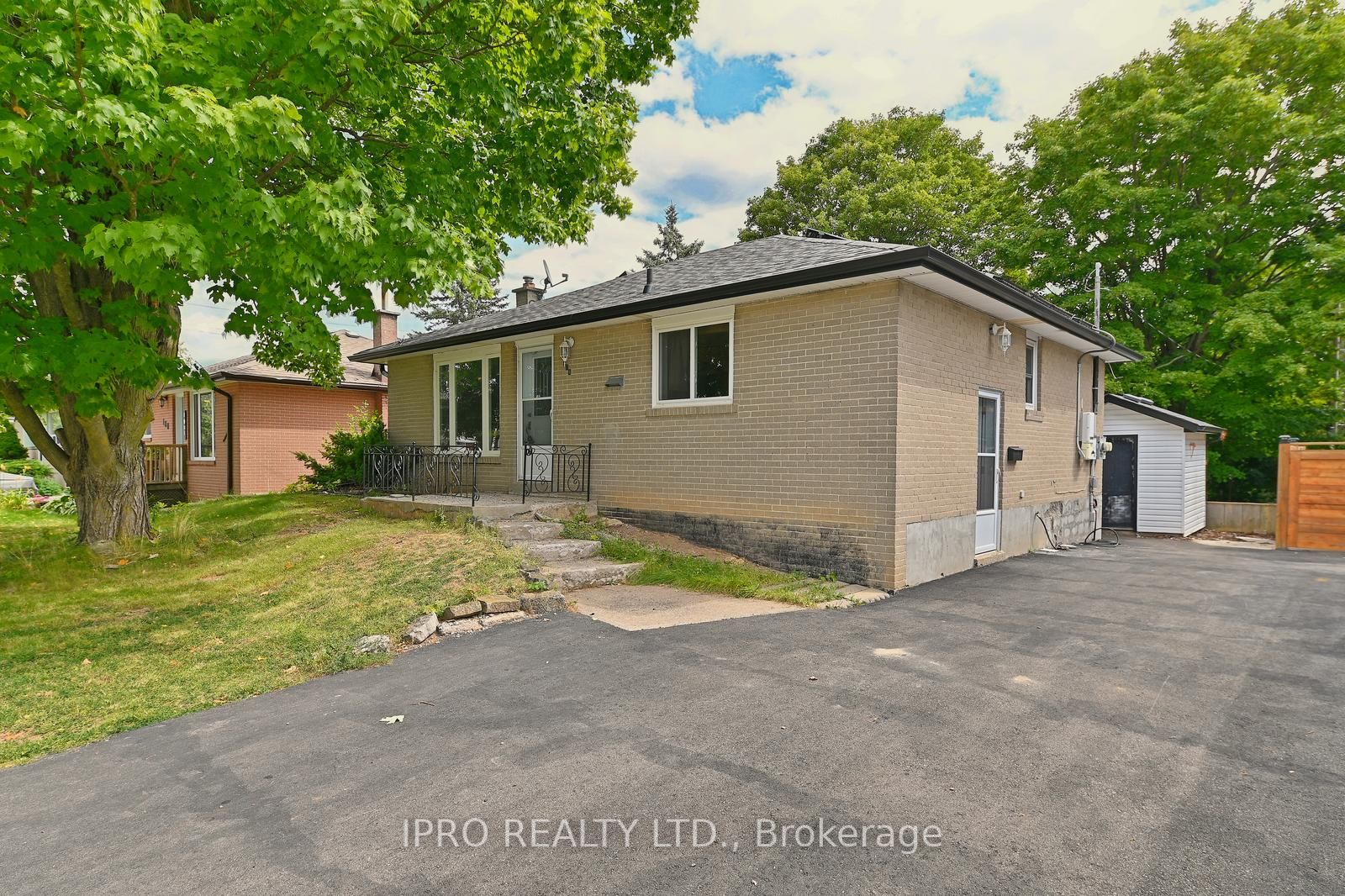 178 Longfield Rd Property Photo